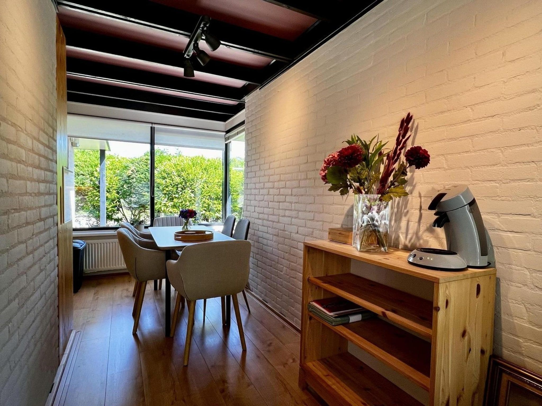 De woonkamer van Wildrijk 092 -"C'est la vie" in Sint Maartenszee