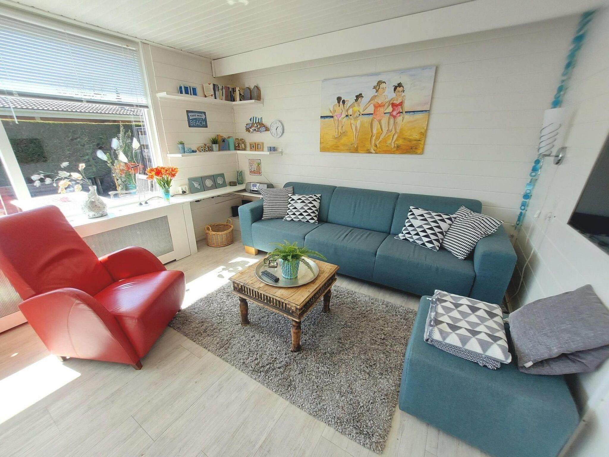De woonkamer van Eureka 073 in Sint Maartenszee