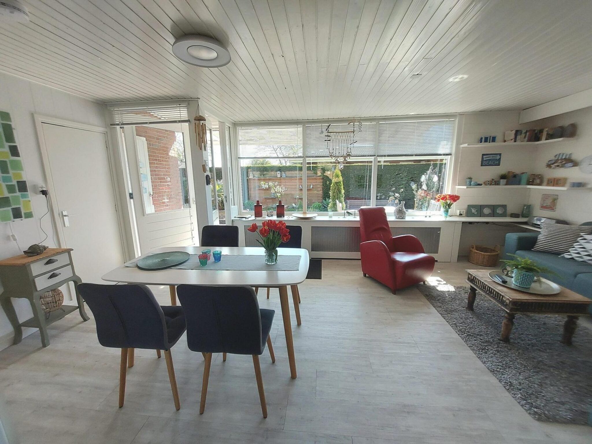 De eetkamer van Eureka 073 in Sint Maartenszee