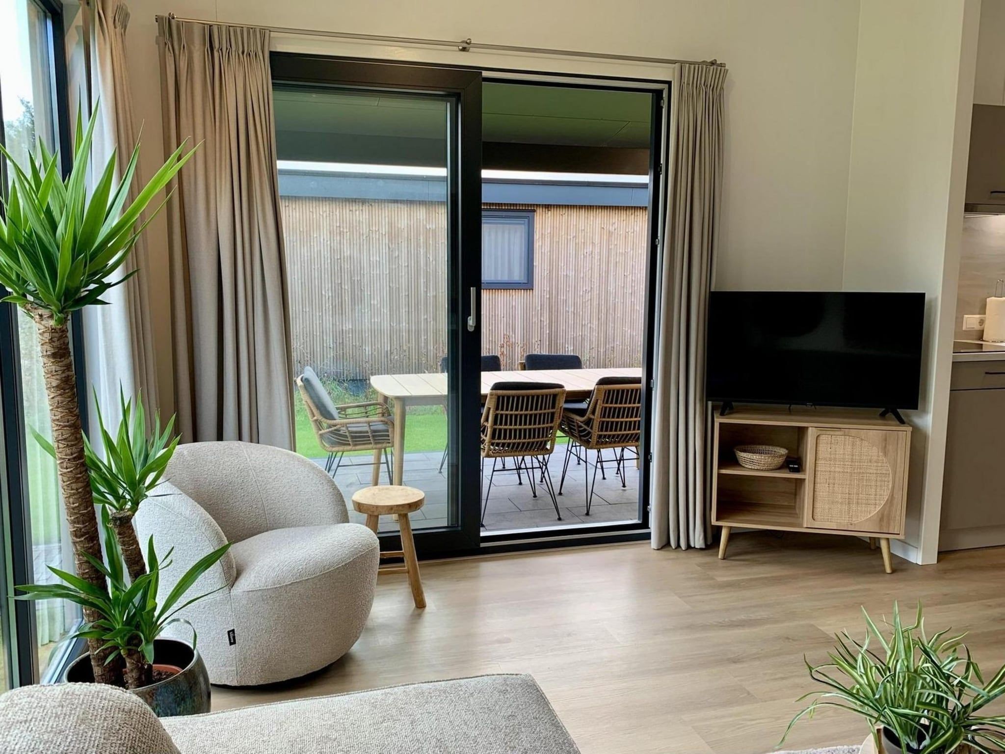 De woonkamer van Campanula 224 in Sint Maartenszee