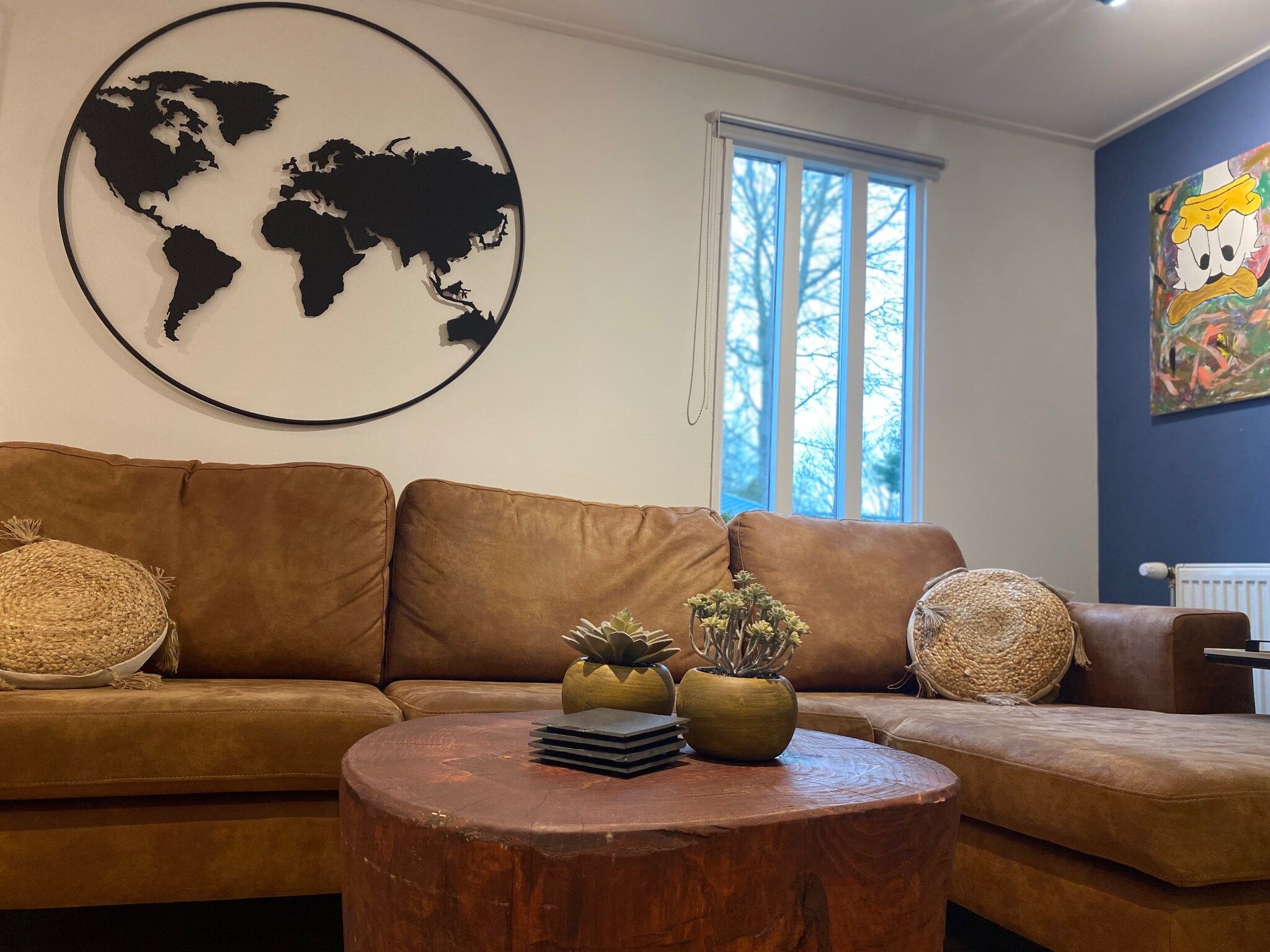 De woonkamer van VT101 in Tzummarum