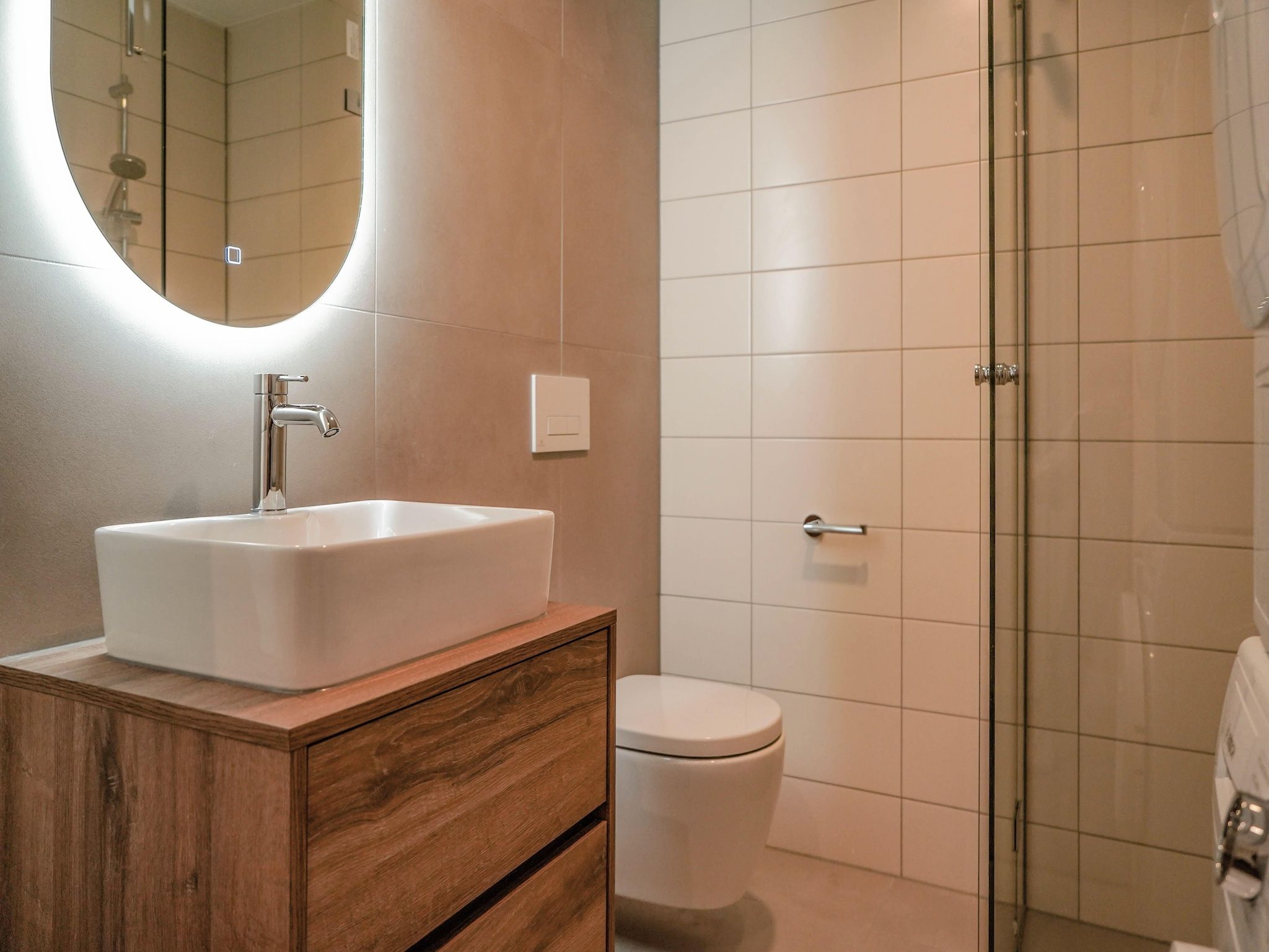 De badkamer van Walden 1 in Den Haag