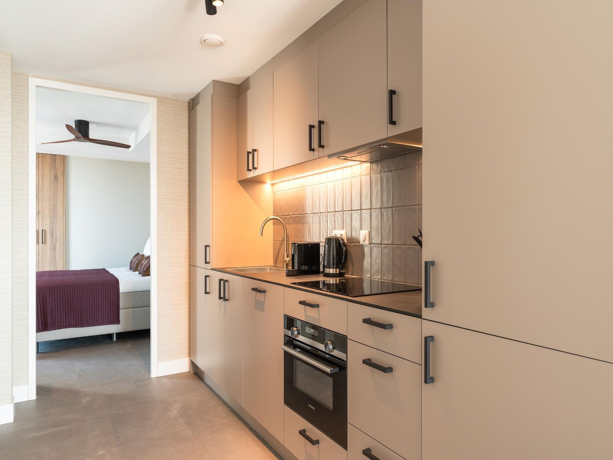 De keuken van Walden 4 in Den  Haag