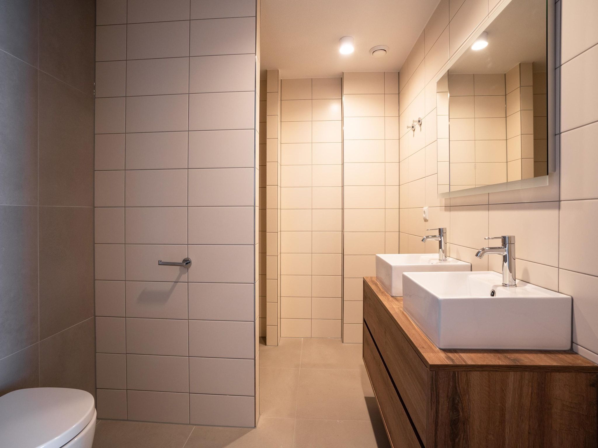 De badkamer van Walden 5 in Den Haag