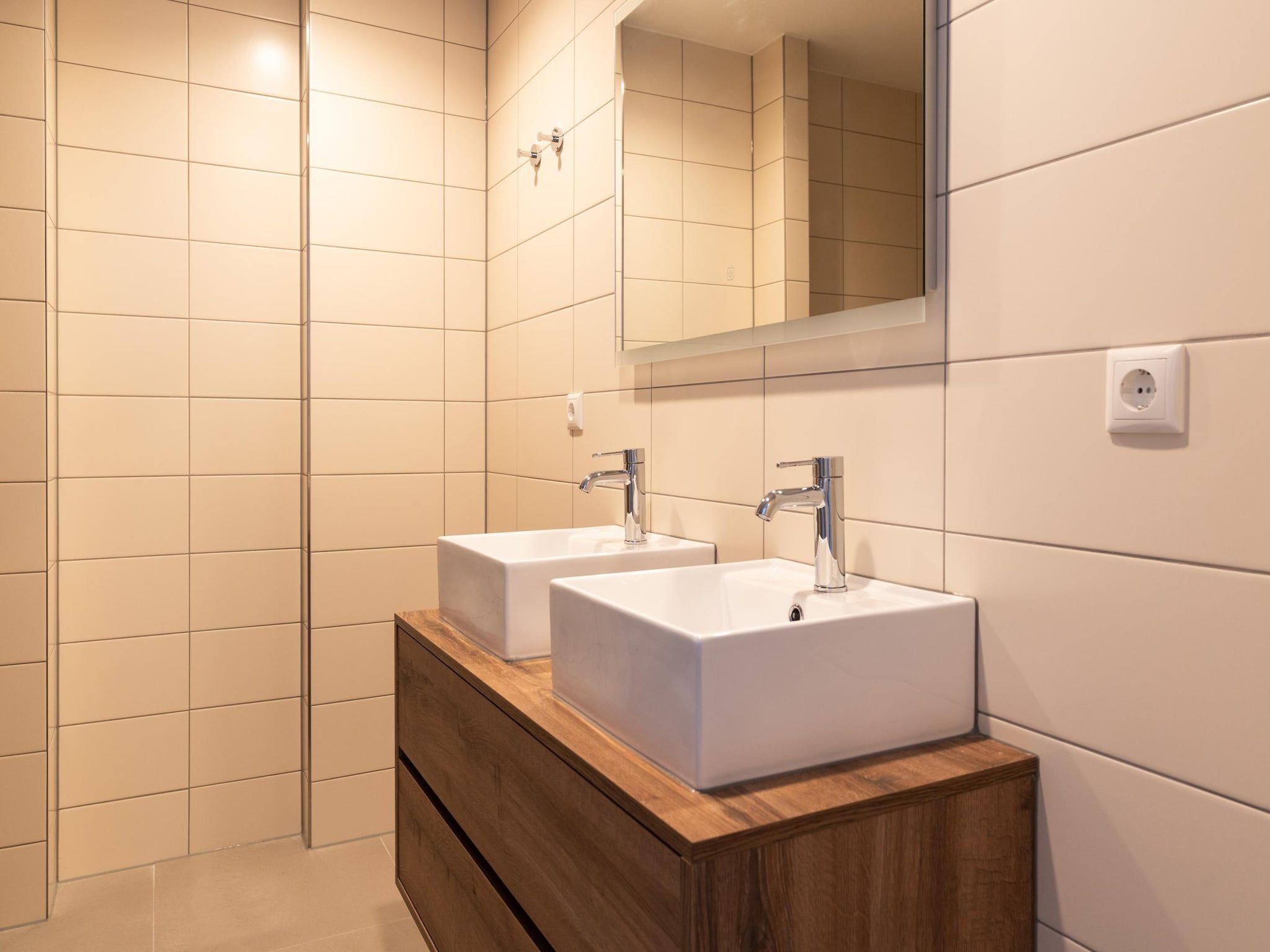 De badkamer van Walden 6 in Den Haag