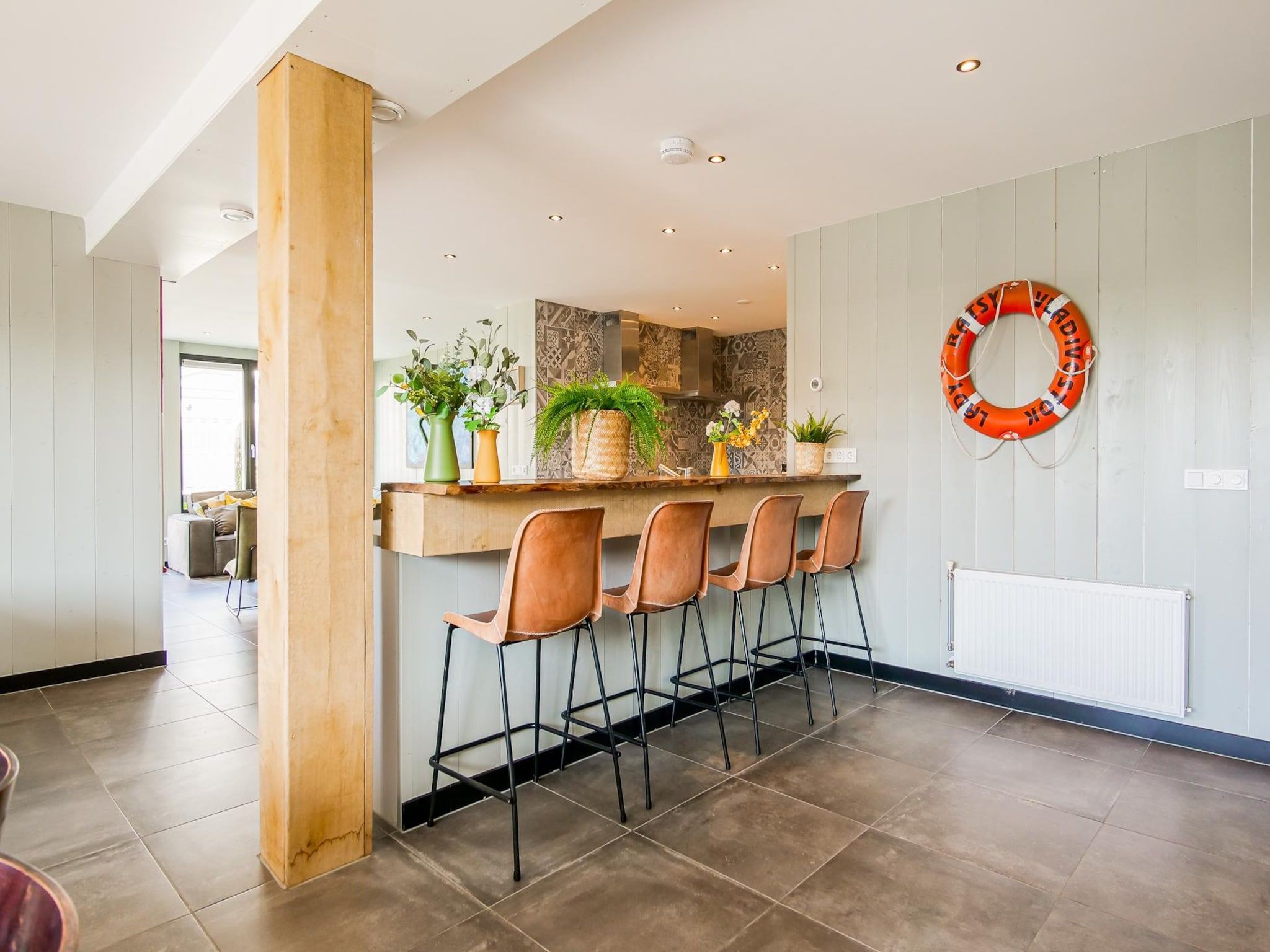 De eetkamer van Groote Kaap in Callantsoog