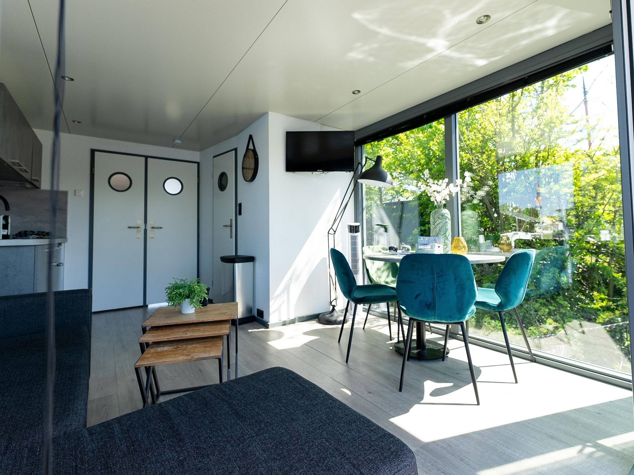 De eetkamer van Waterlodges Heeg 1 in Heeg