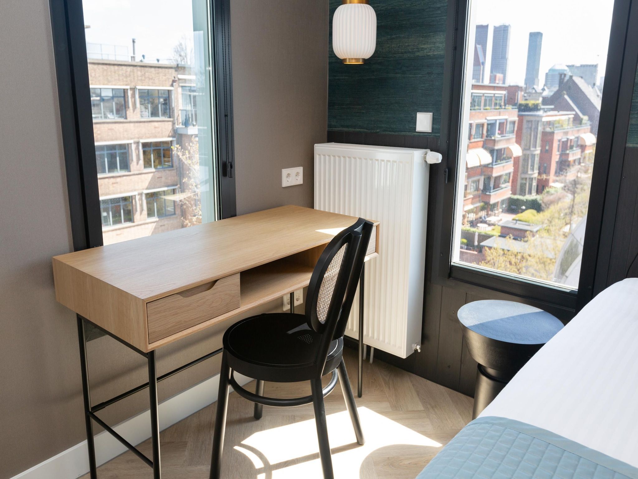 Een slaapkamer van Maurits 8 in Den Haag