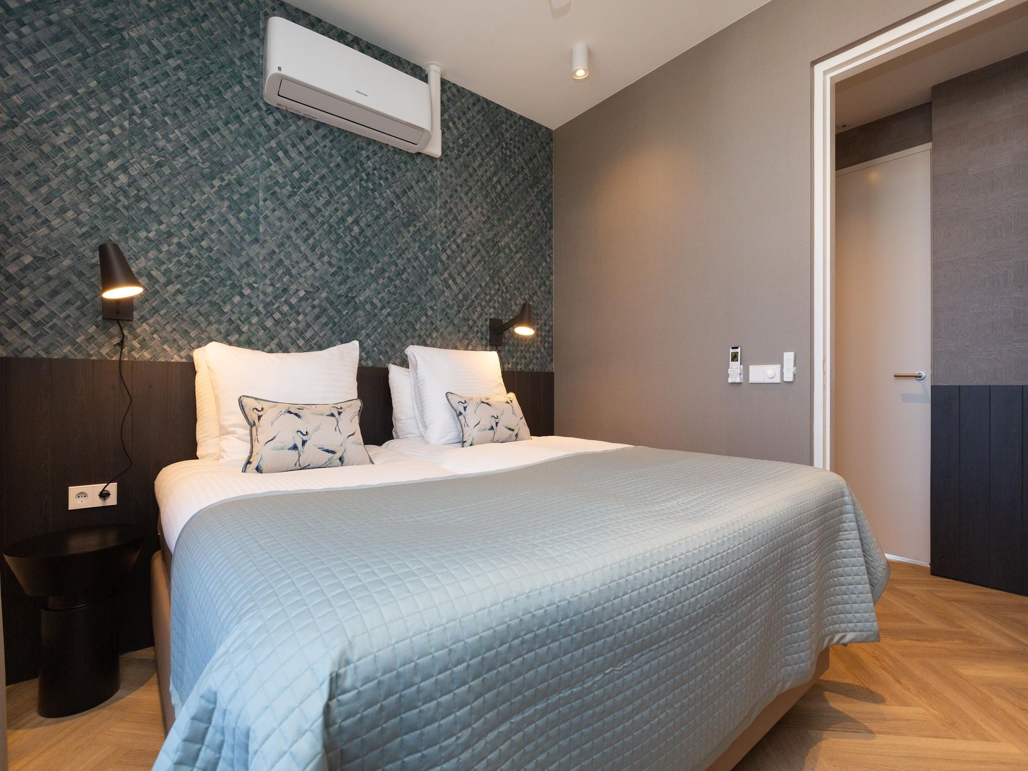 Een slaapkamer van Maurits 8 in Den Haag