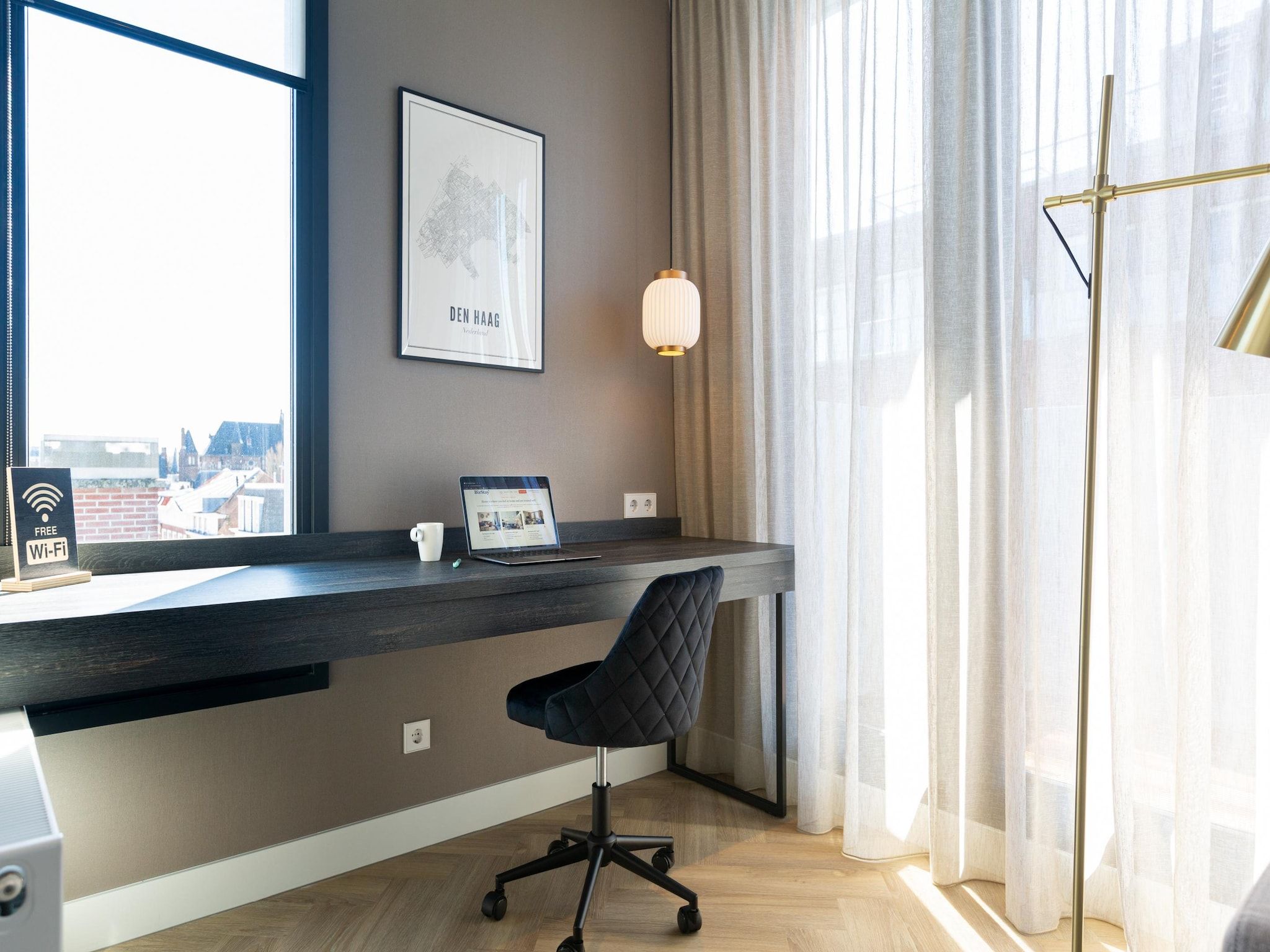 De woonkamer van Maurits 8 in Den Haag