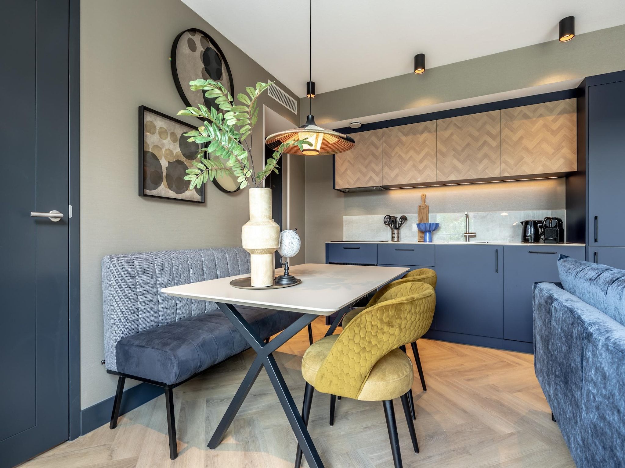 De eetkamer van Delft 2A in Den Haag