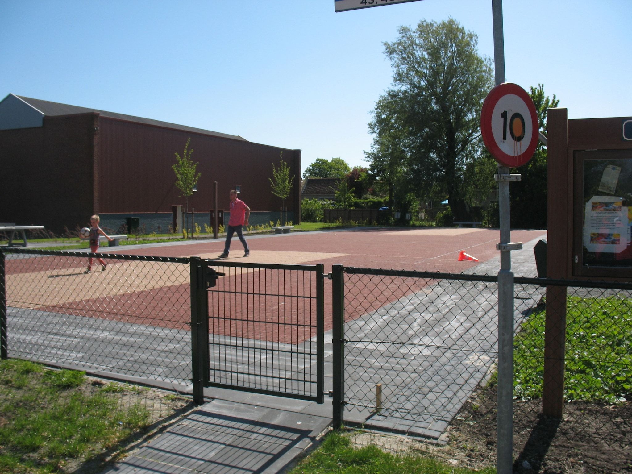 Voorzieningen bij VT 103 in Tzummarum