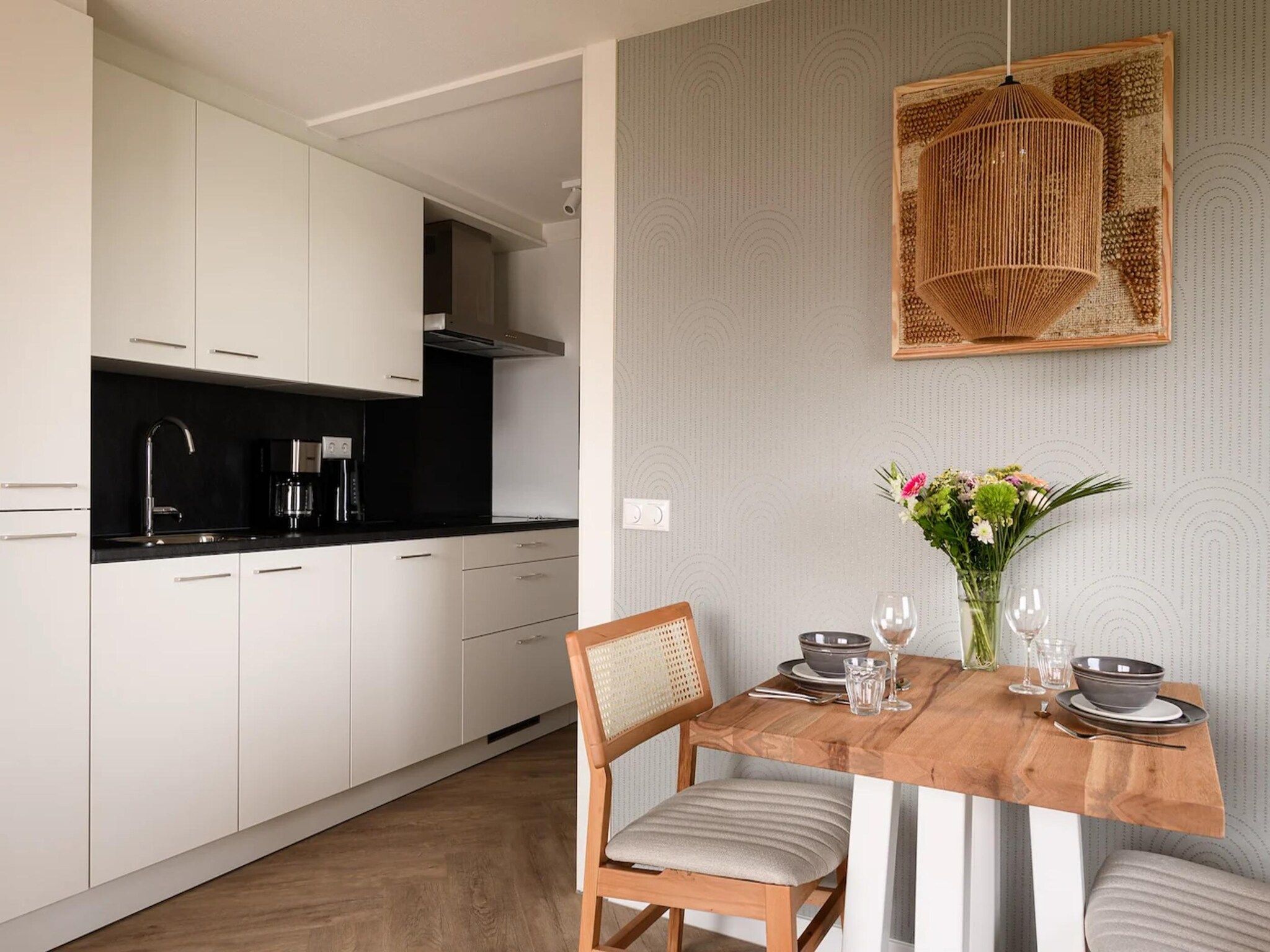 De eetkamer van Appartement Comfort 2BR in Bruinisse