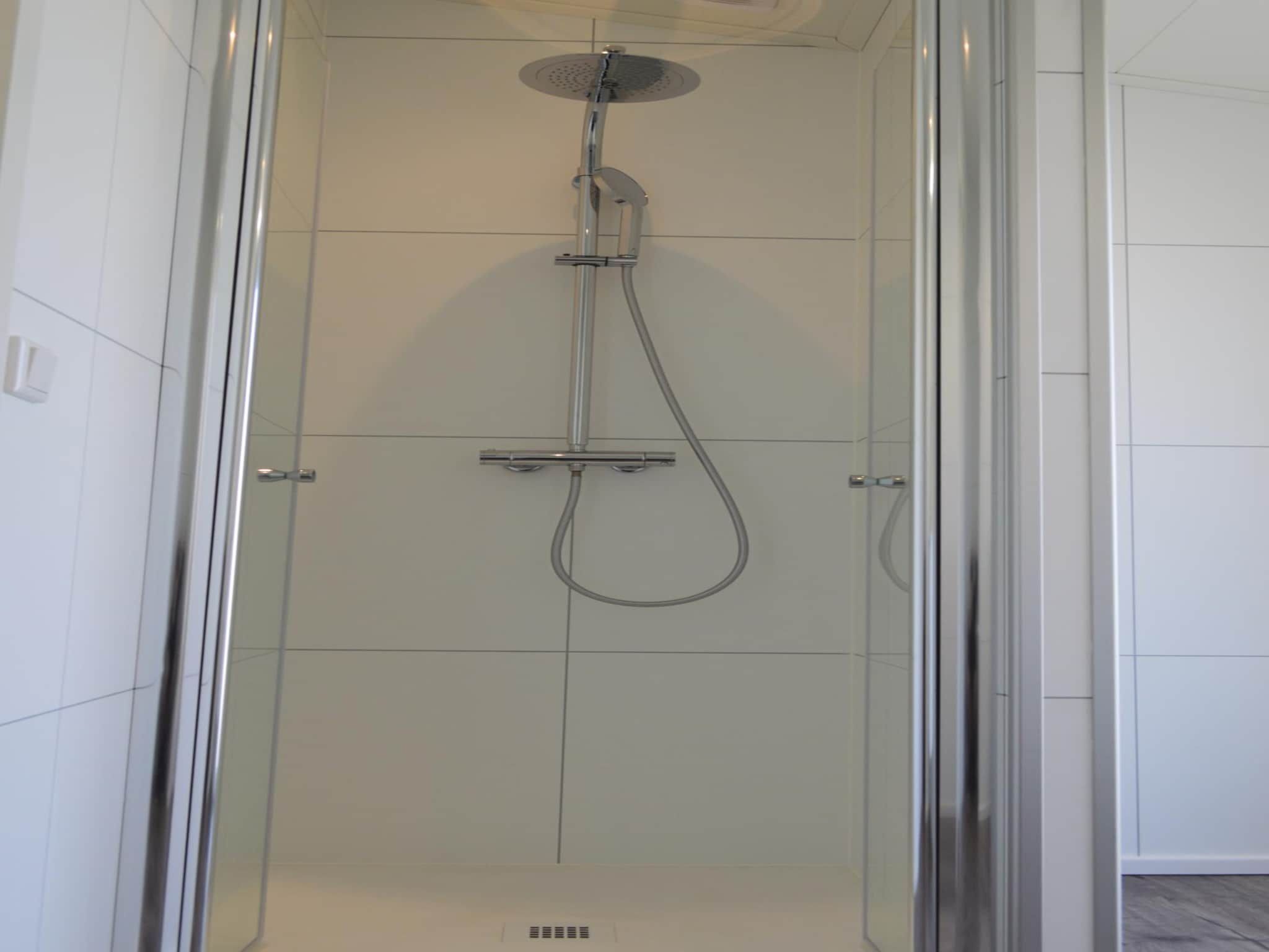 De badkamer van Schaelsbergerbosch - 2 Bathrooms, Fireplace & Garden Shed in Bemelen