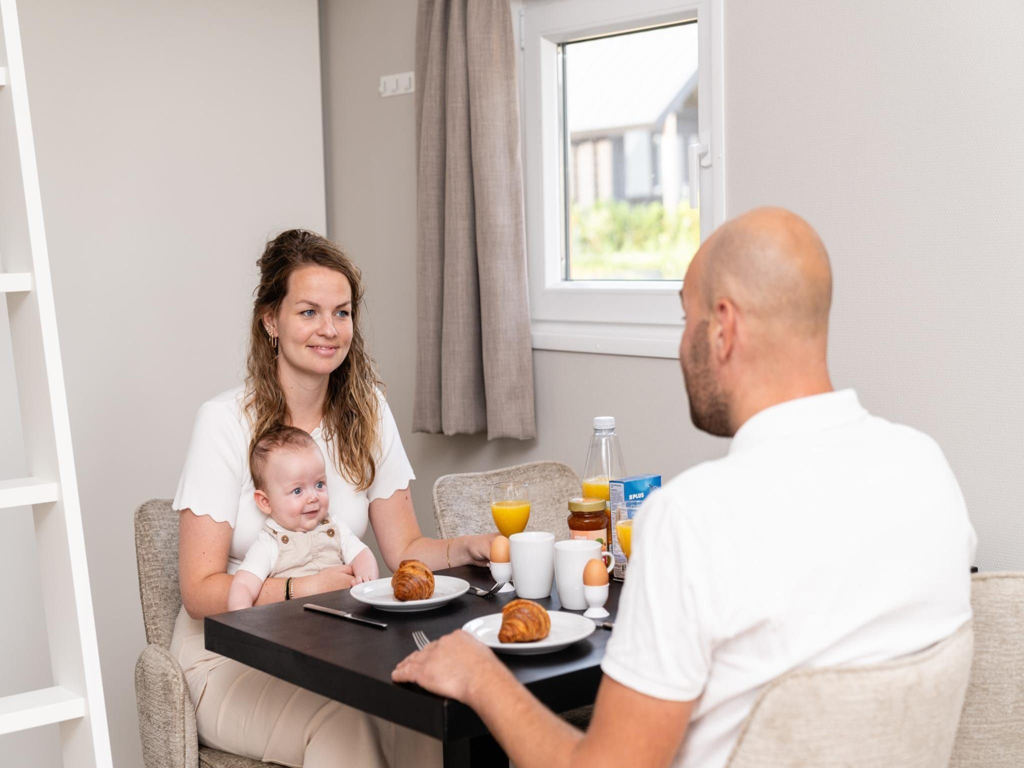 De eetkamer van Berg Lodge in Bemelen