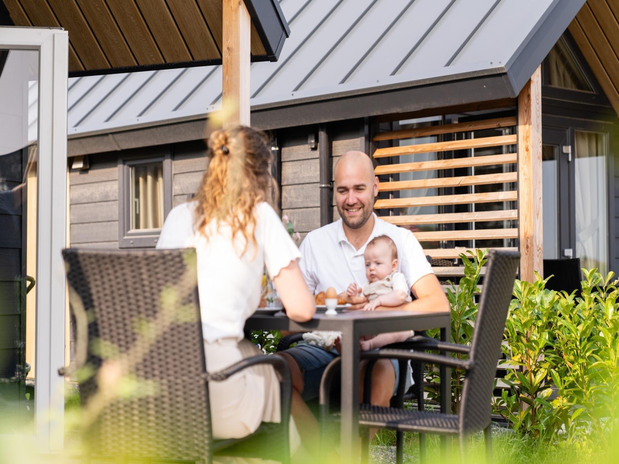 Het terras van Berg Lodge in Bemelen
