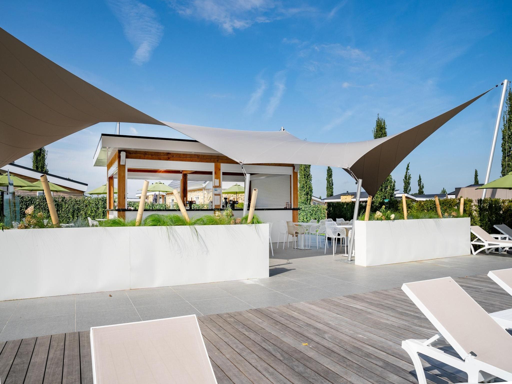 Het terras van Ravenbosch - Fireplace & Garden Shed in Bemelen