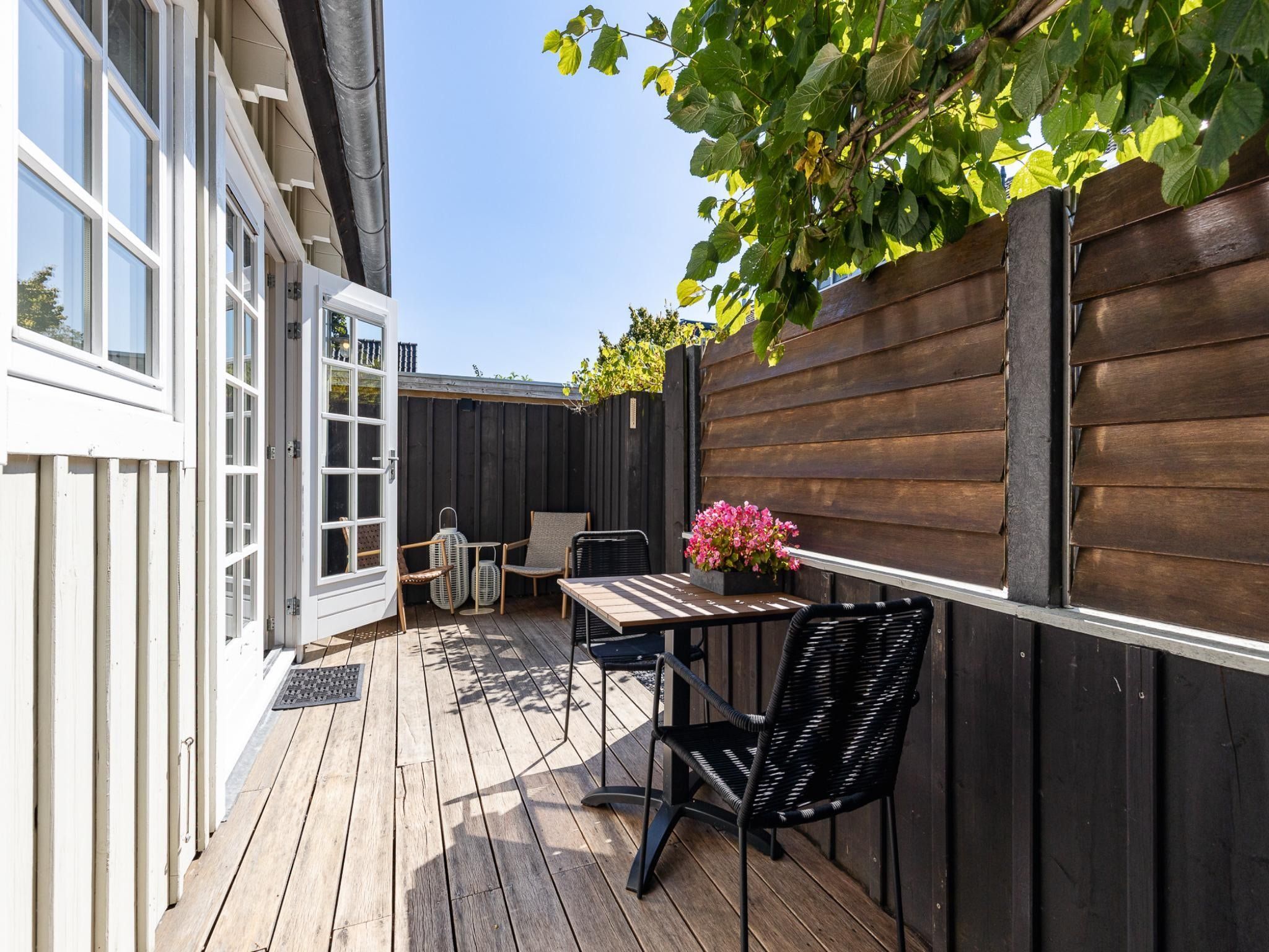 Het terras van Lijsterhofstraat 13 - Knusse vakantiewoning nabij strand en centrum in Domburg