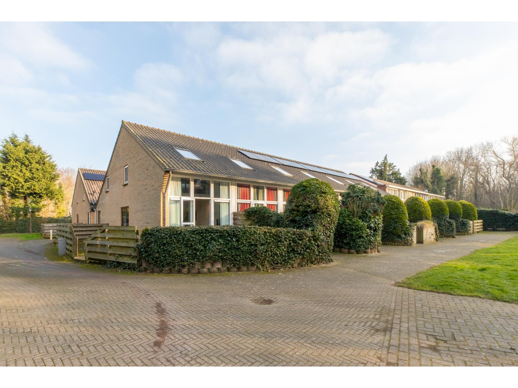 De buitenkant van WoesteHoeve in Biggekerke