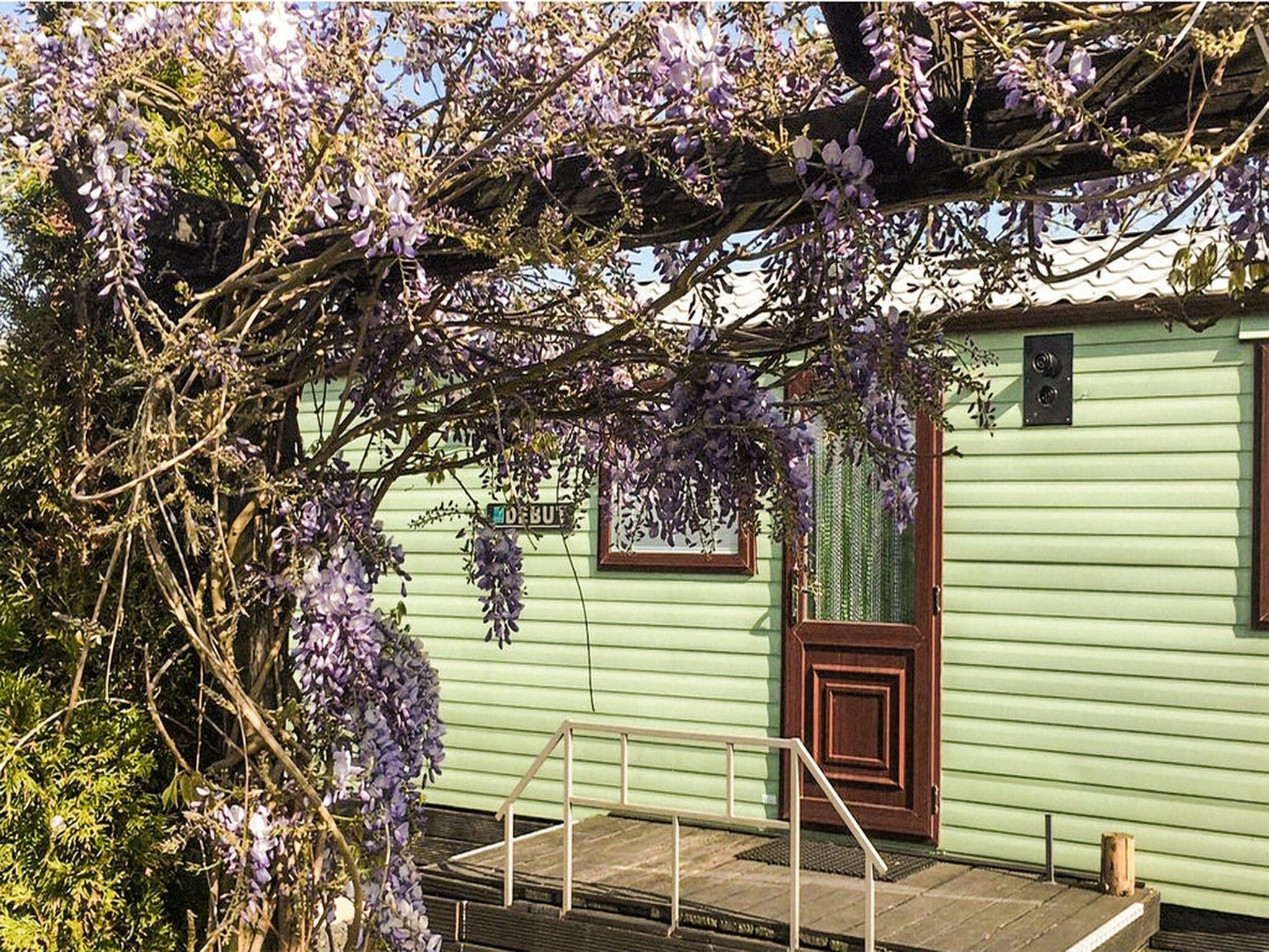 De buitenkant van VT 66 in Tzummarum