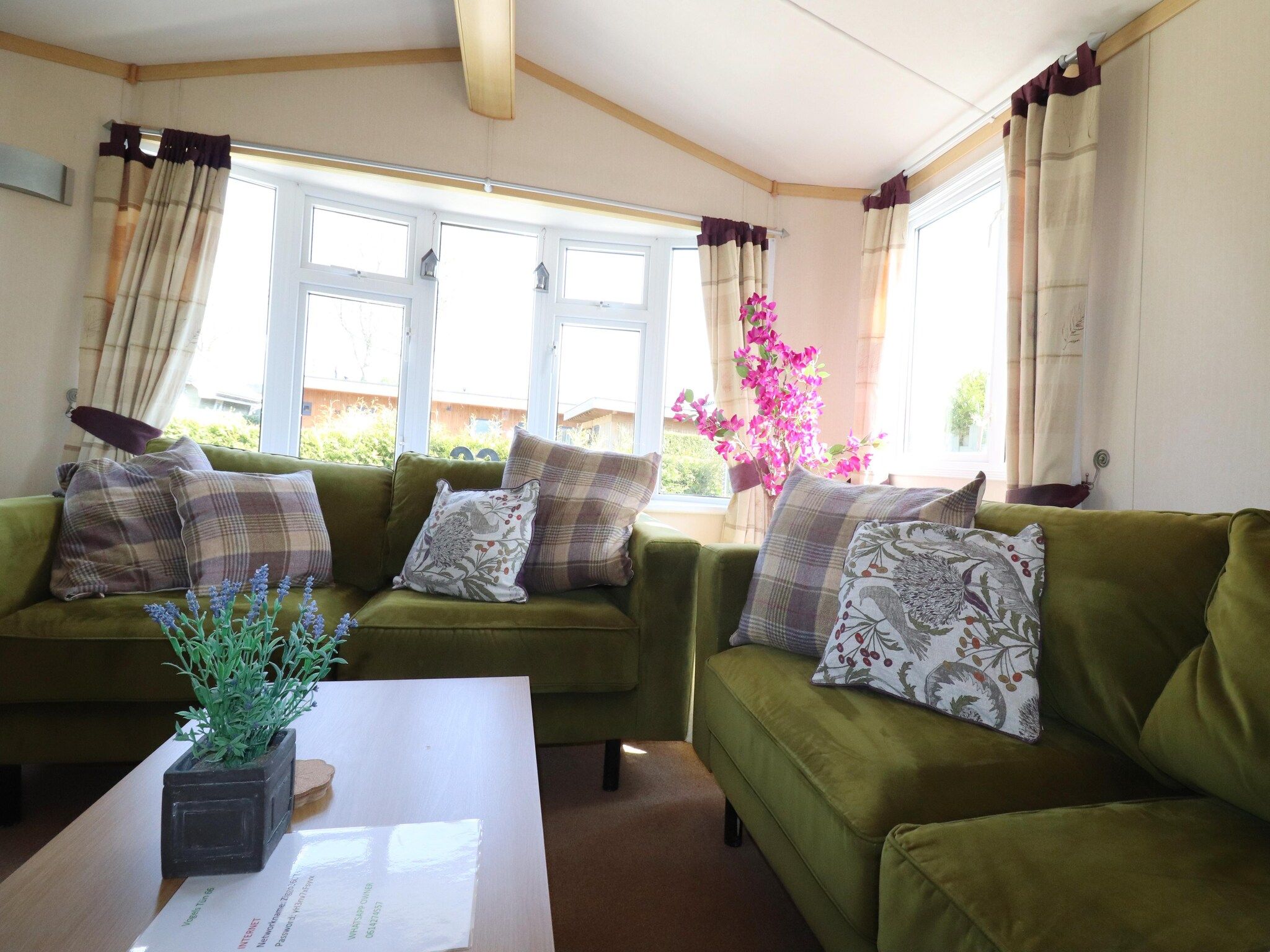 De woonkamer van VT 66 in Tzummarum