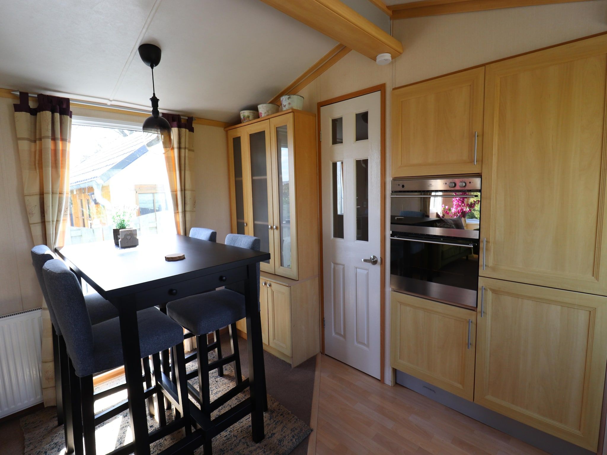 De woonkamer van VT 66 in Tzummarum