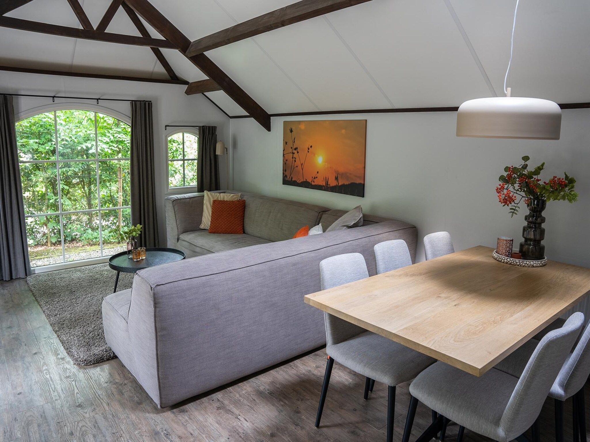 De eetkamer van Heivlinder 4+2p in Ermelo