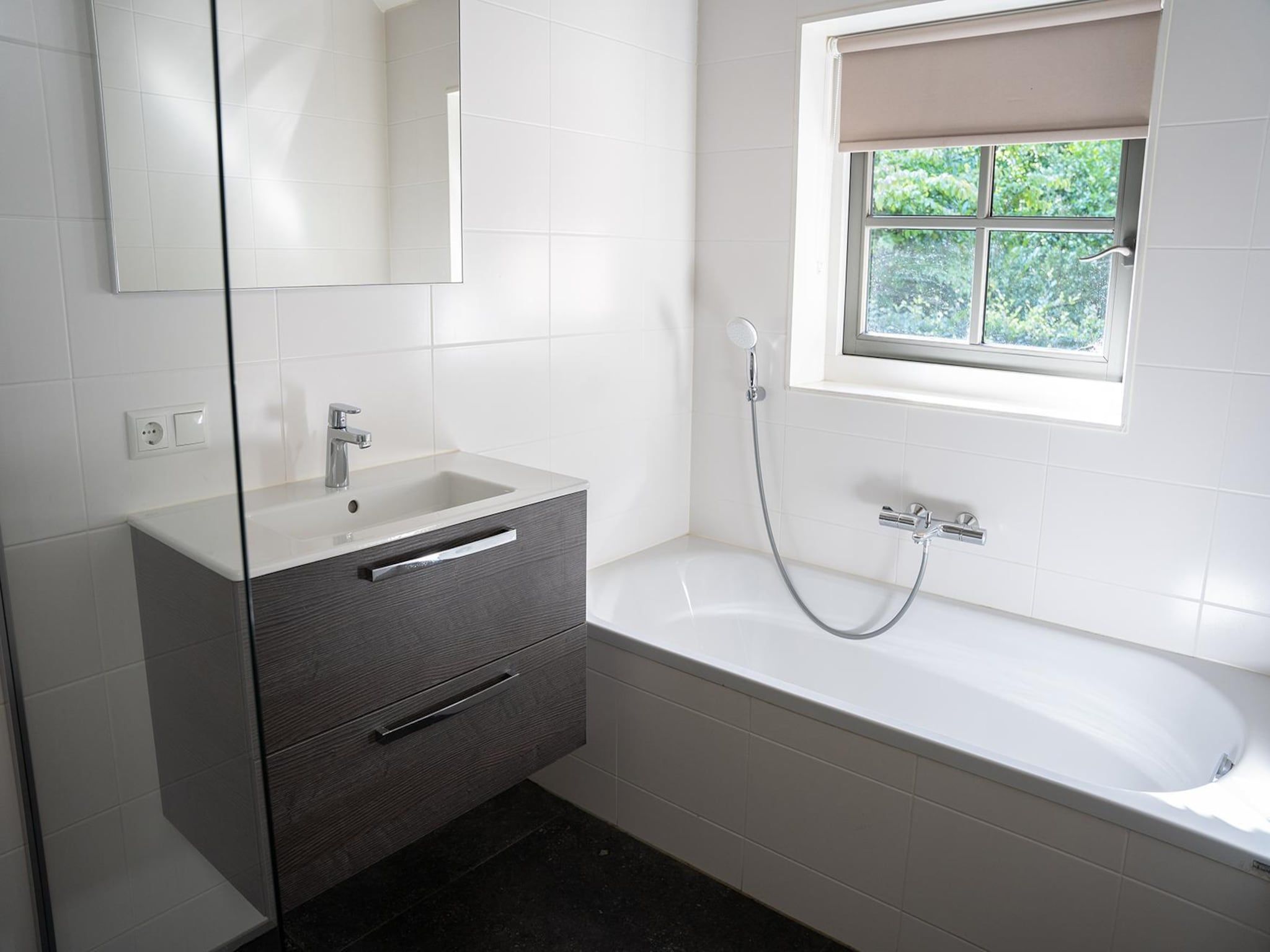 De badkamer van Vlindervallei Boshuis 16p in Ermelo