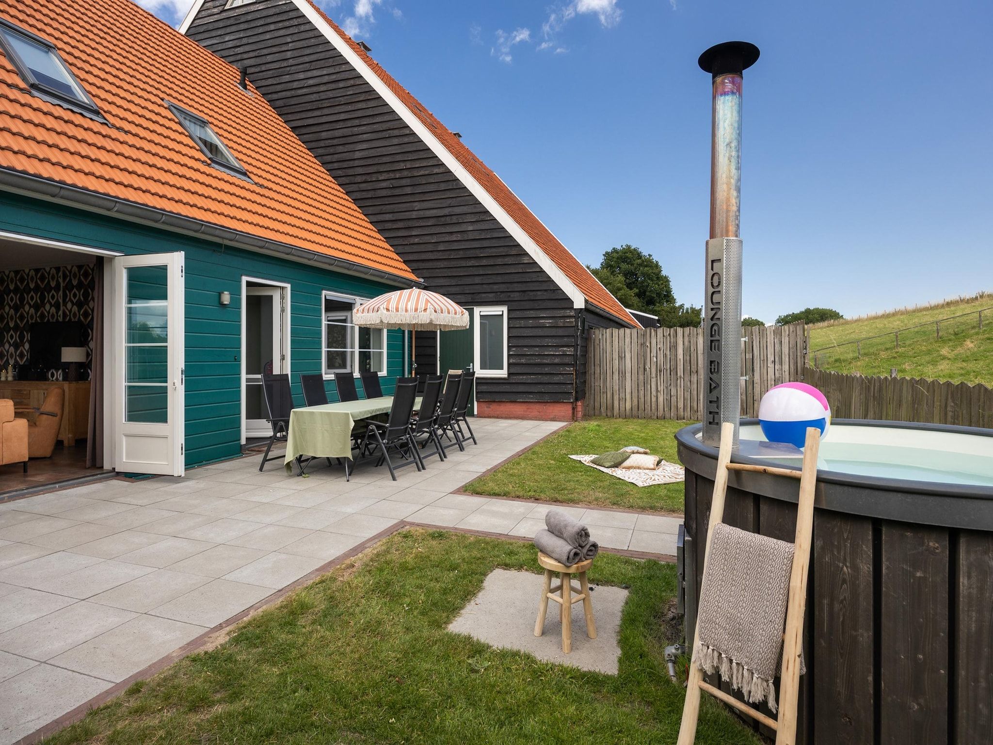 Het terras van Andijk 15 in Andijk