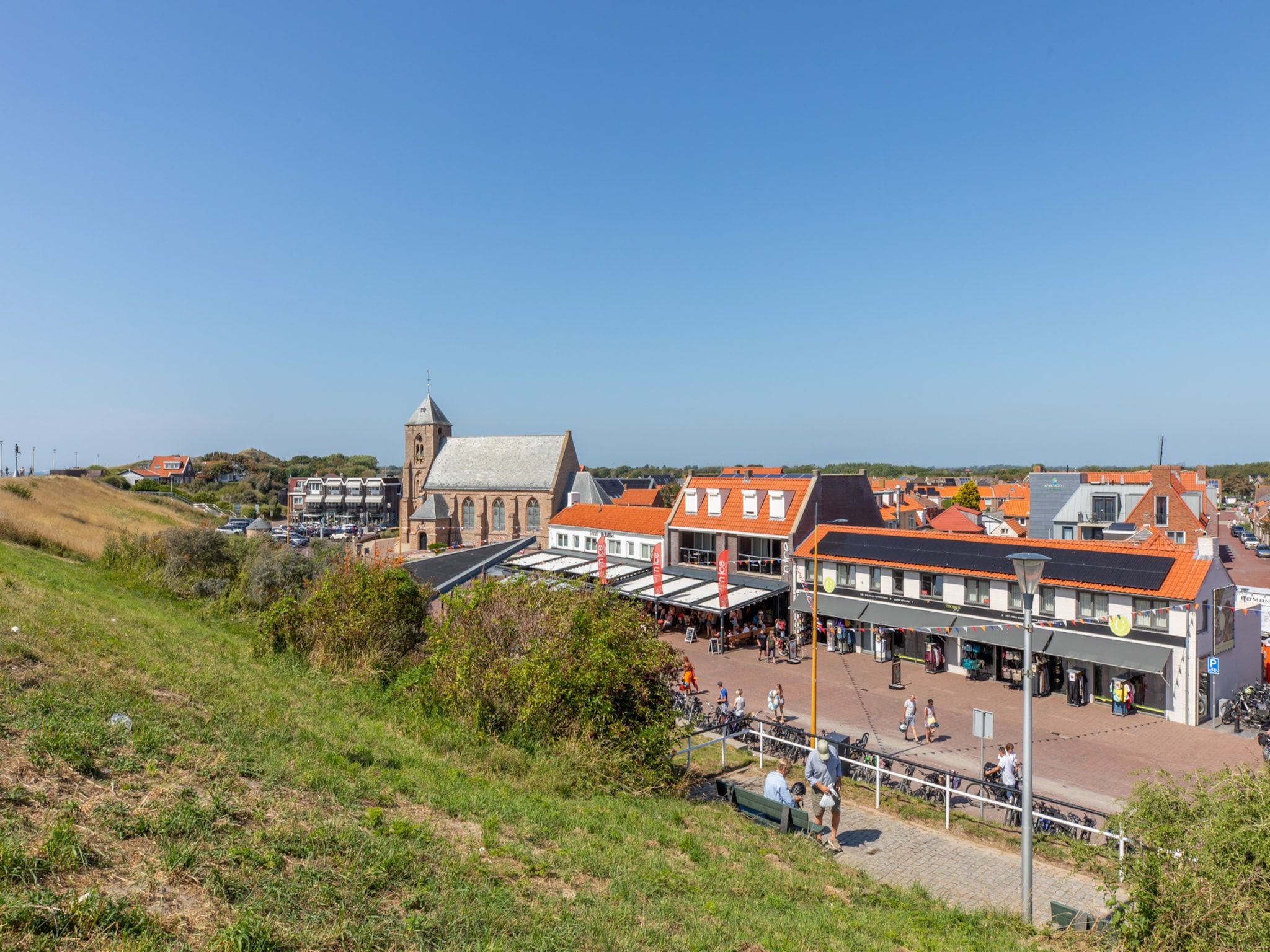 De buitenkant van Overnachten in Zoutelande  Comfortabel Appartement Langstraat 5A in Zoutelande