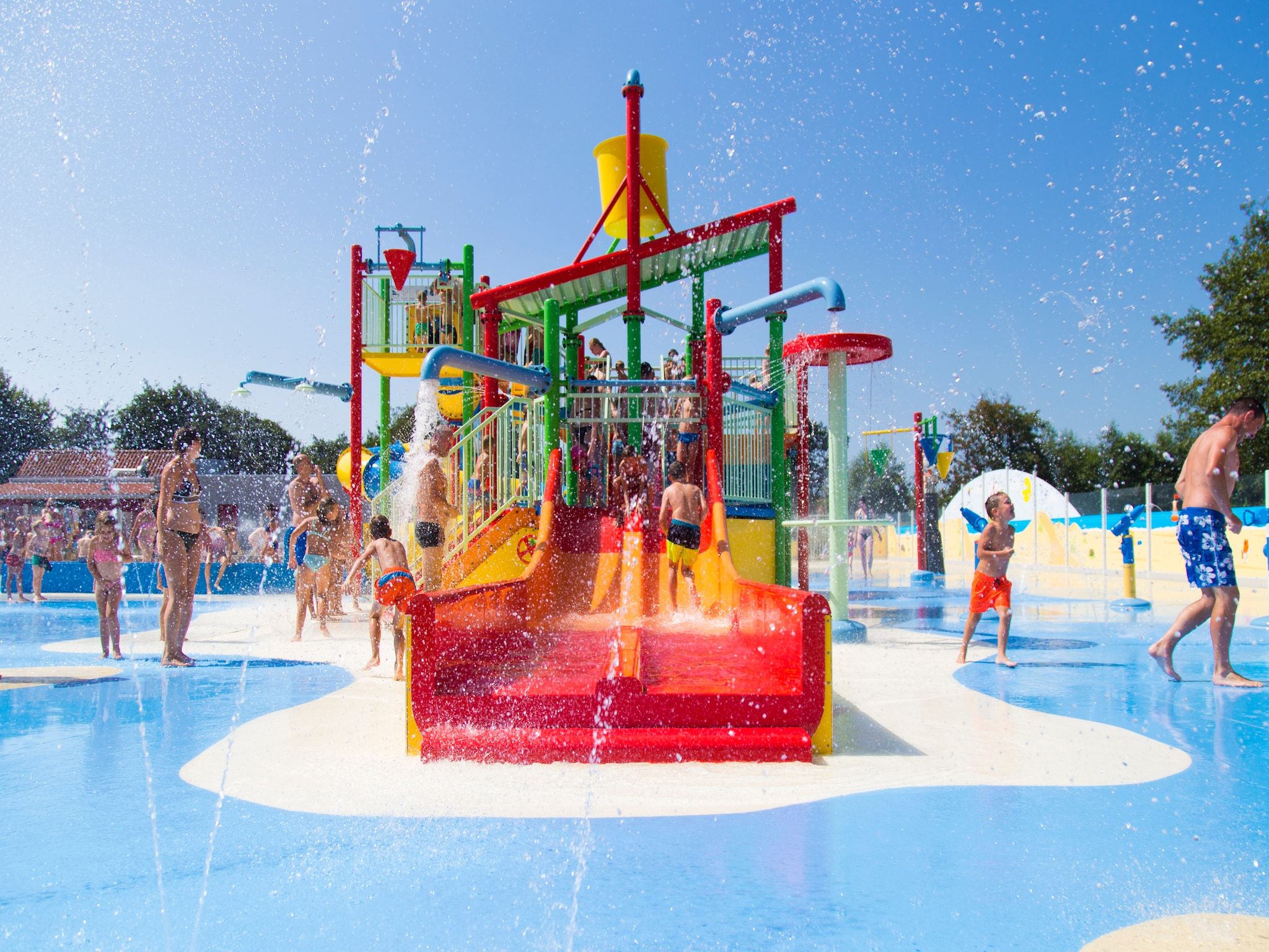 Voorzieningen bij Chalet - Camping de Duinhoeve 'Bosdier' in Burgh-Haamstede