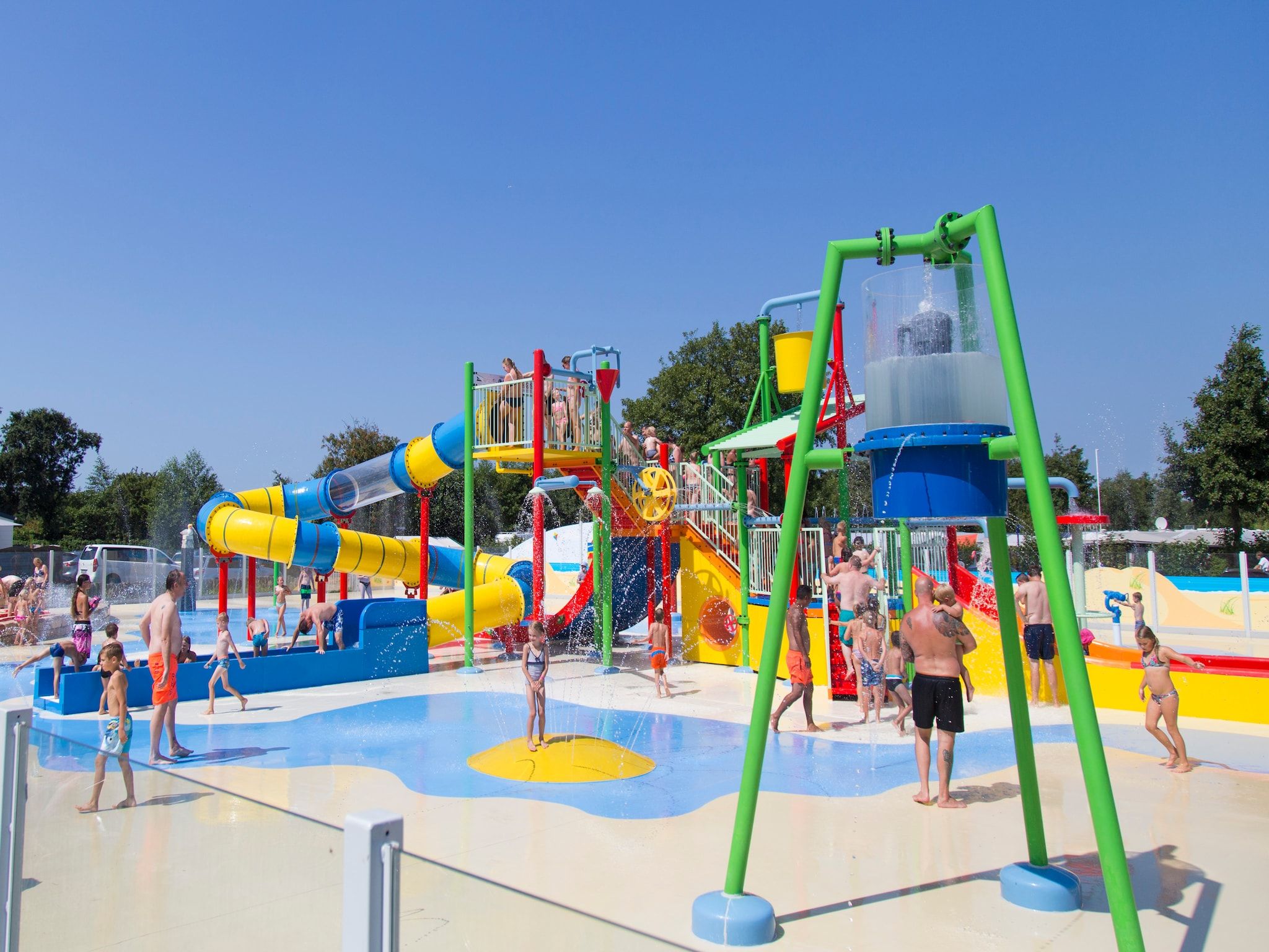 Voorzieningen bij Chalet - Camping de Duinhoeve 'Bosdier' in Burgh-Haamstede