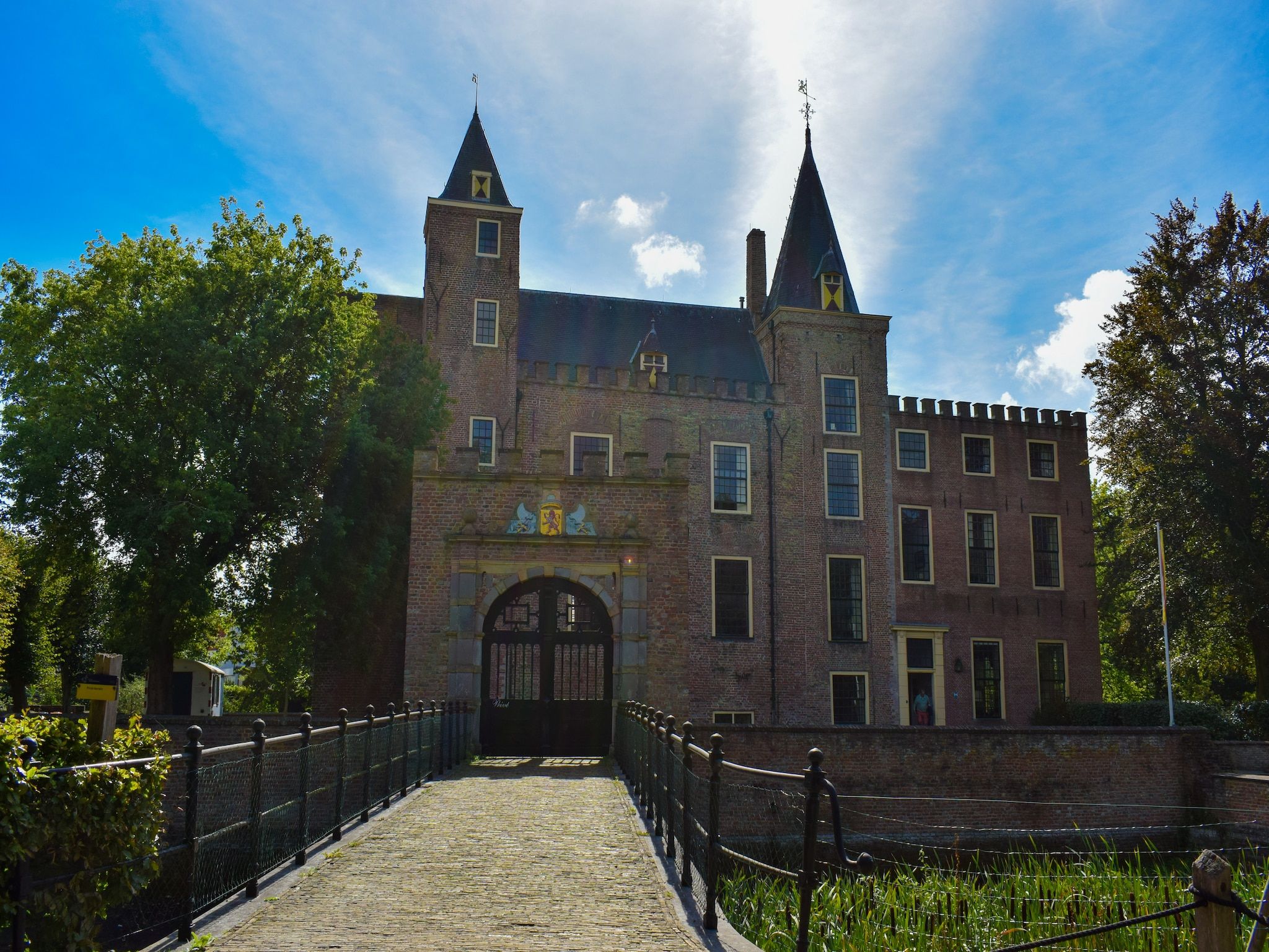 De buitenkant van Chalet - Camping de Duinhoeve 'Bosdier' in Burgh-Haamstede