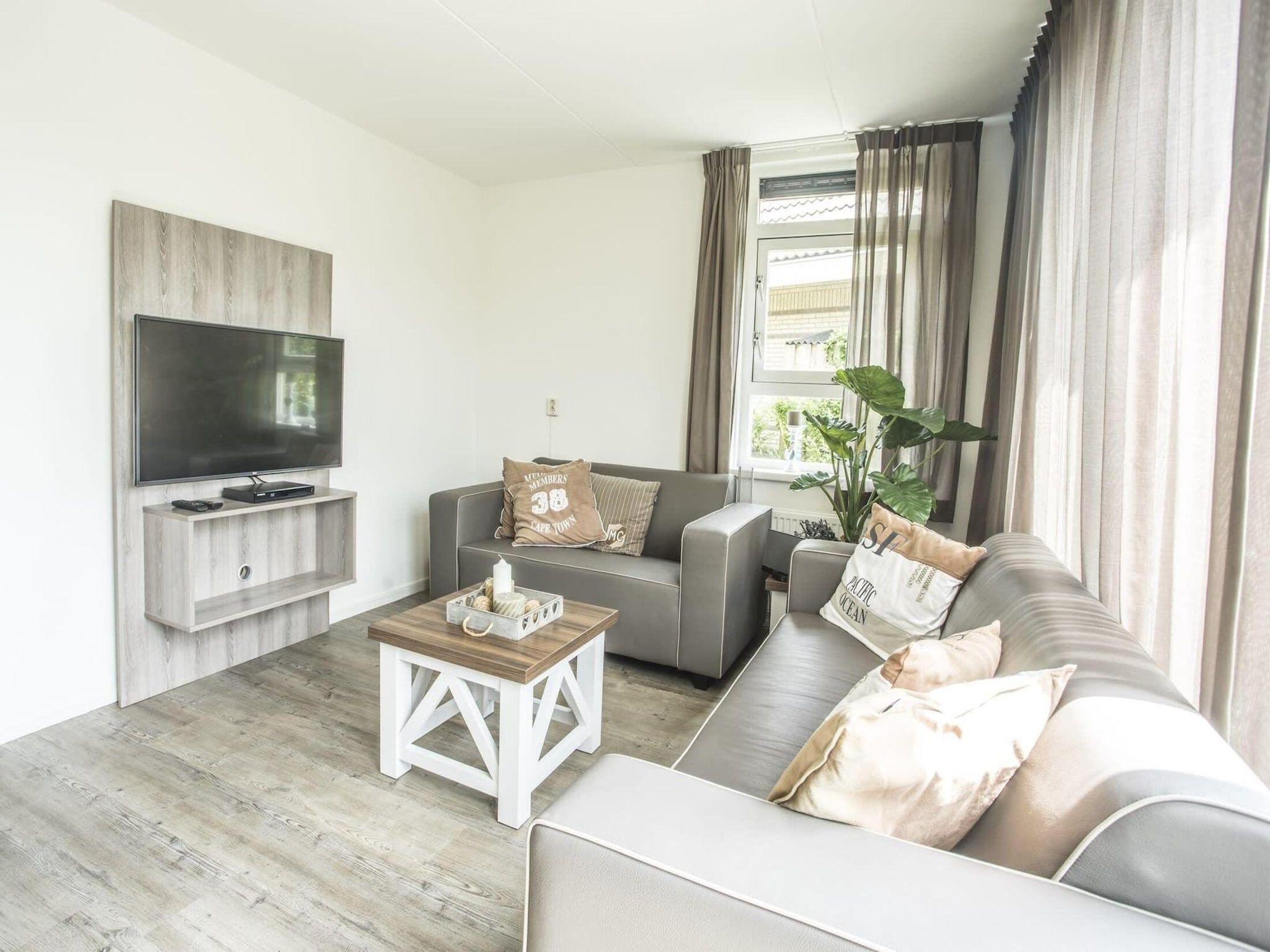 De woonkamer van Dijkhuis 4 in Medemblik