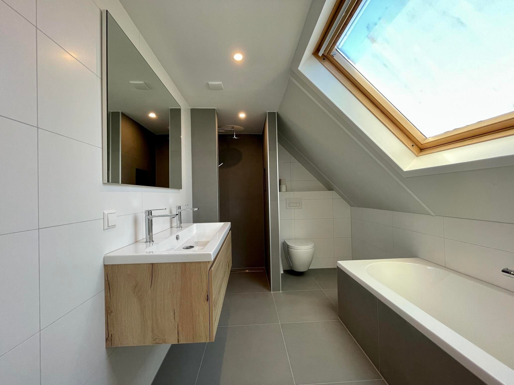 De badkamer van Dijkhuis Wellness 6 in Medemblik