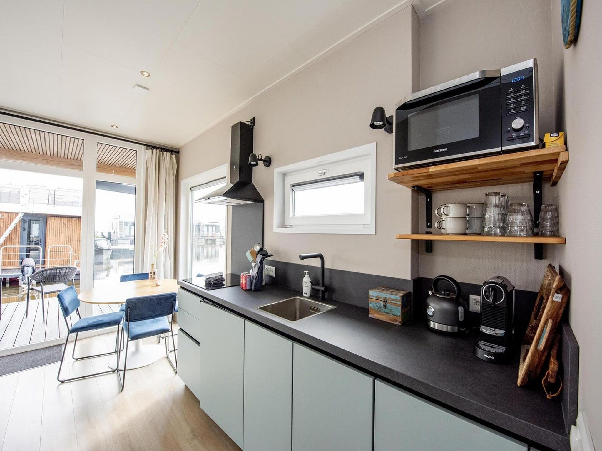 De keuken van RiggelBrug Sneekermeer in Offingawier