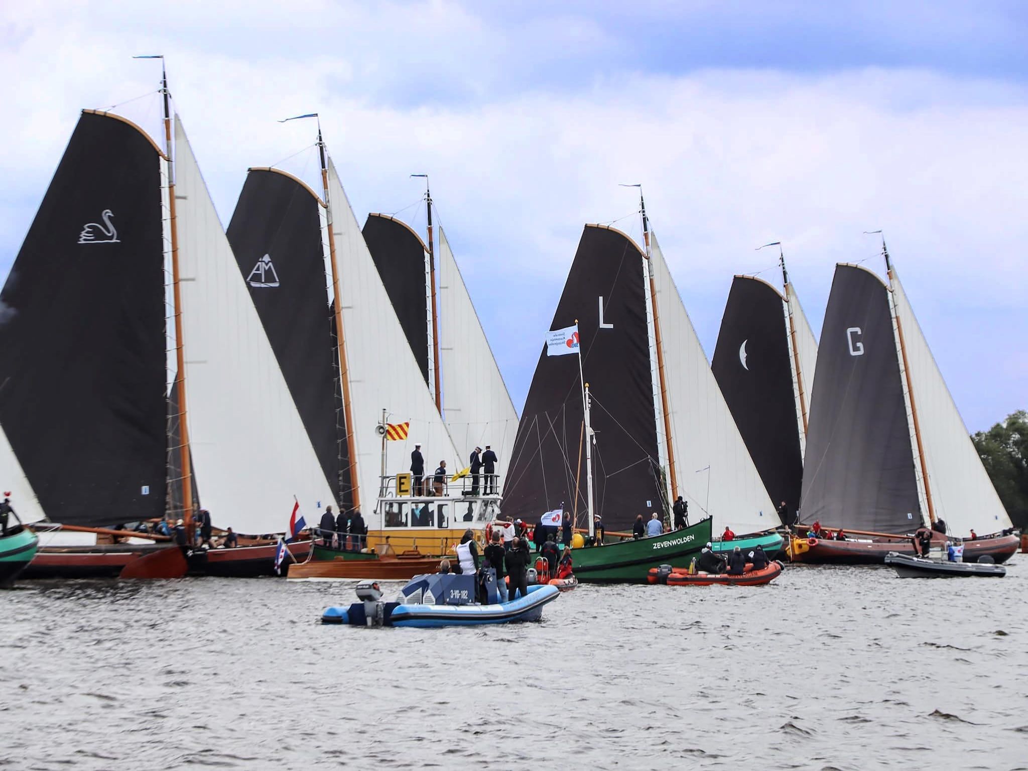 De omgeving van RiggelBrug Sneekermeer in Offingawier