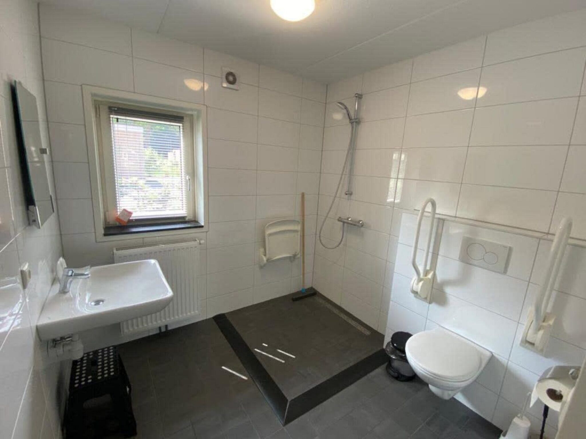 De badkamer van Villa MIVA 8 in Otterlo