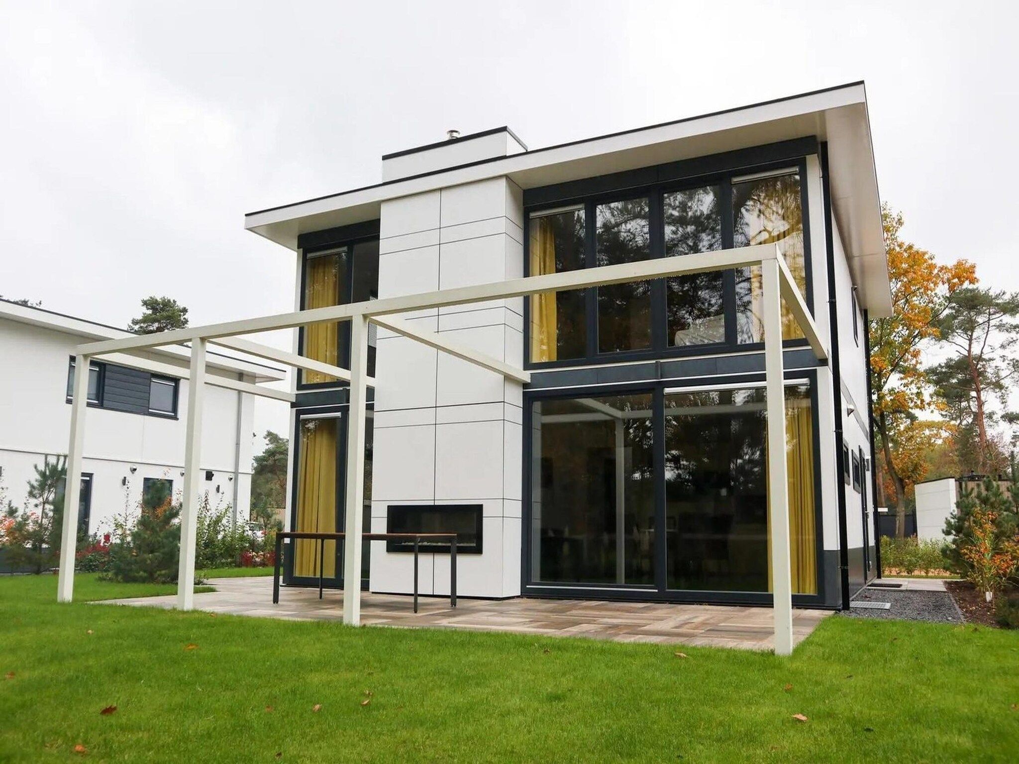 De buitenkant van Cube Magnifique 6 in Otterlo