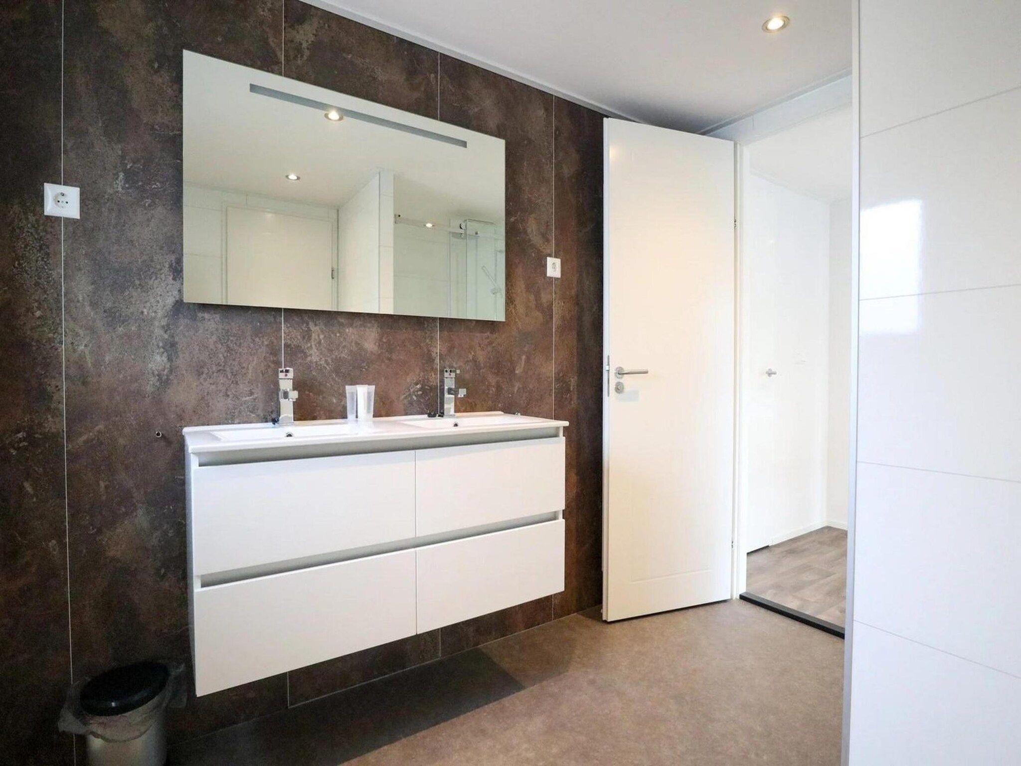De badkamer van Cube Magnifique 6 in Otterlo