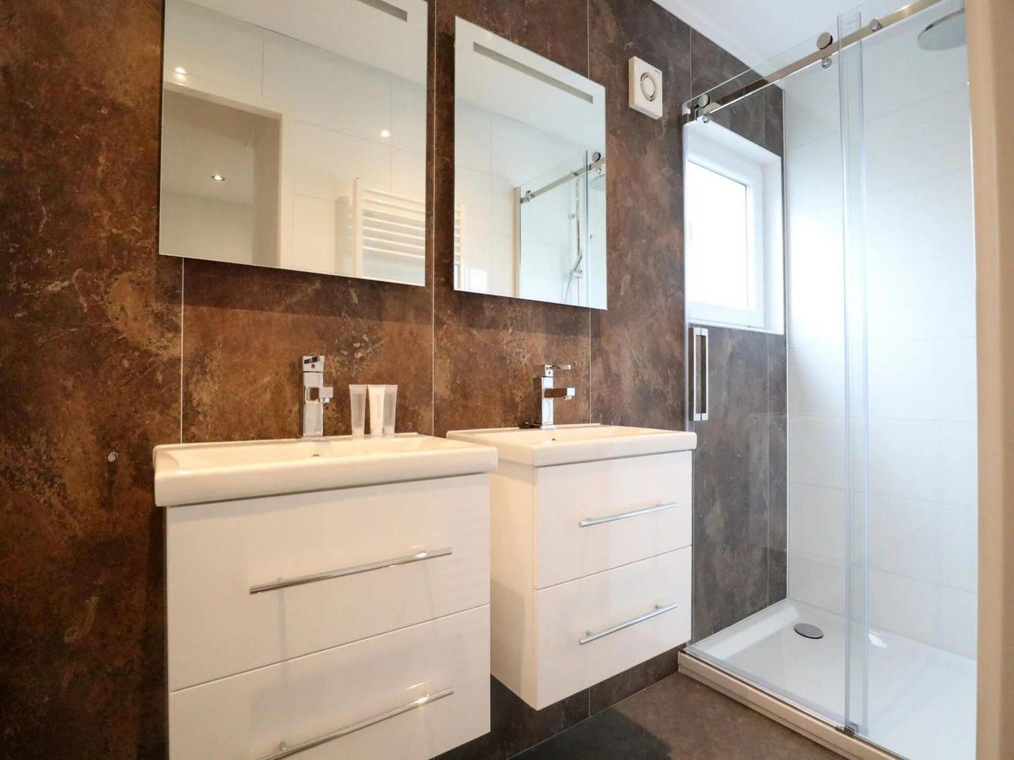 De badkamer van Cube Magnifique 6 in Otterlo
