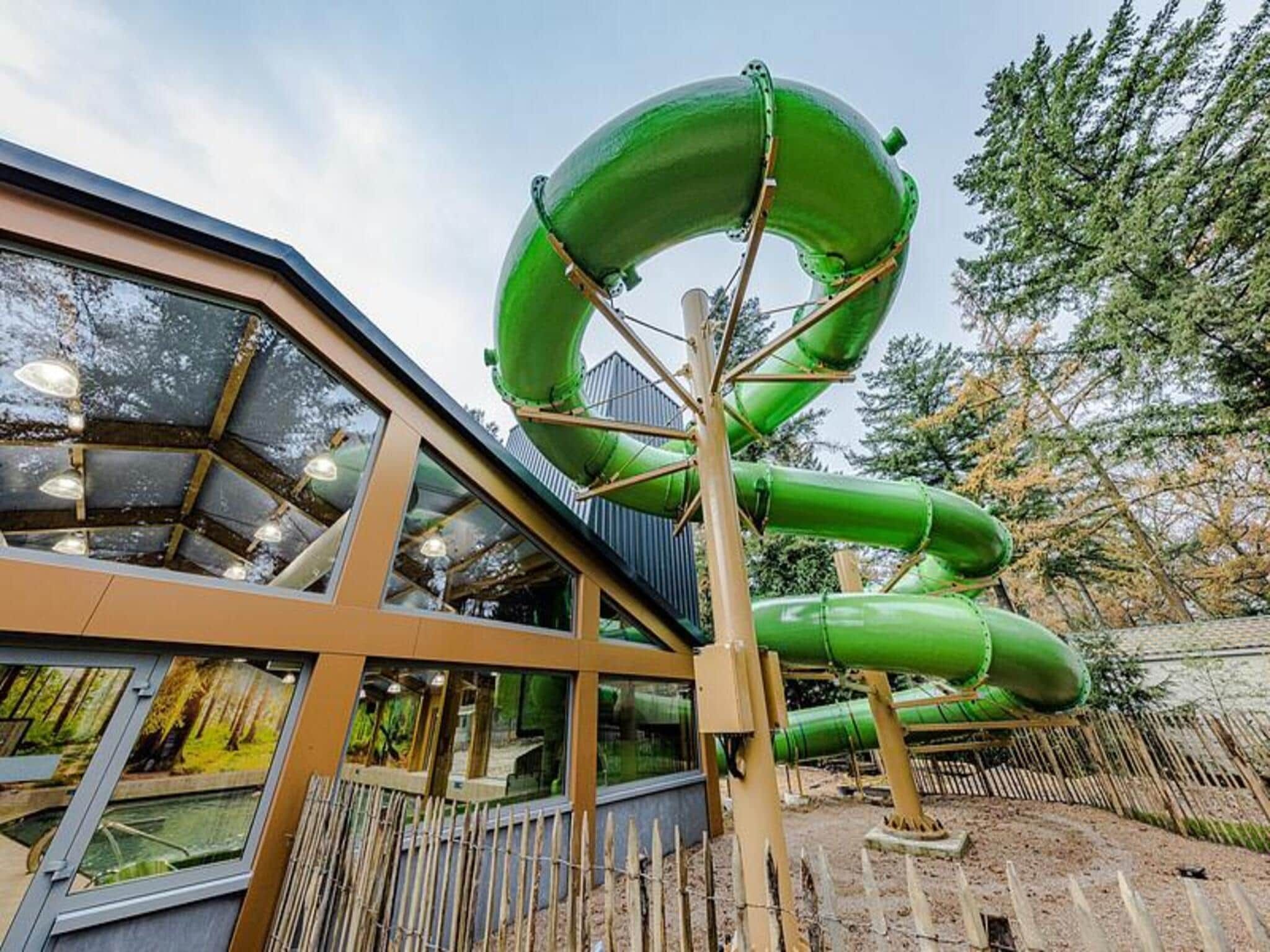 Parkfaciliteiten bij Strandvilla Sauna 6 in Otterlo