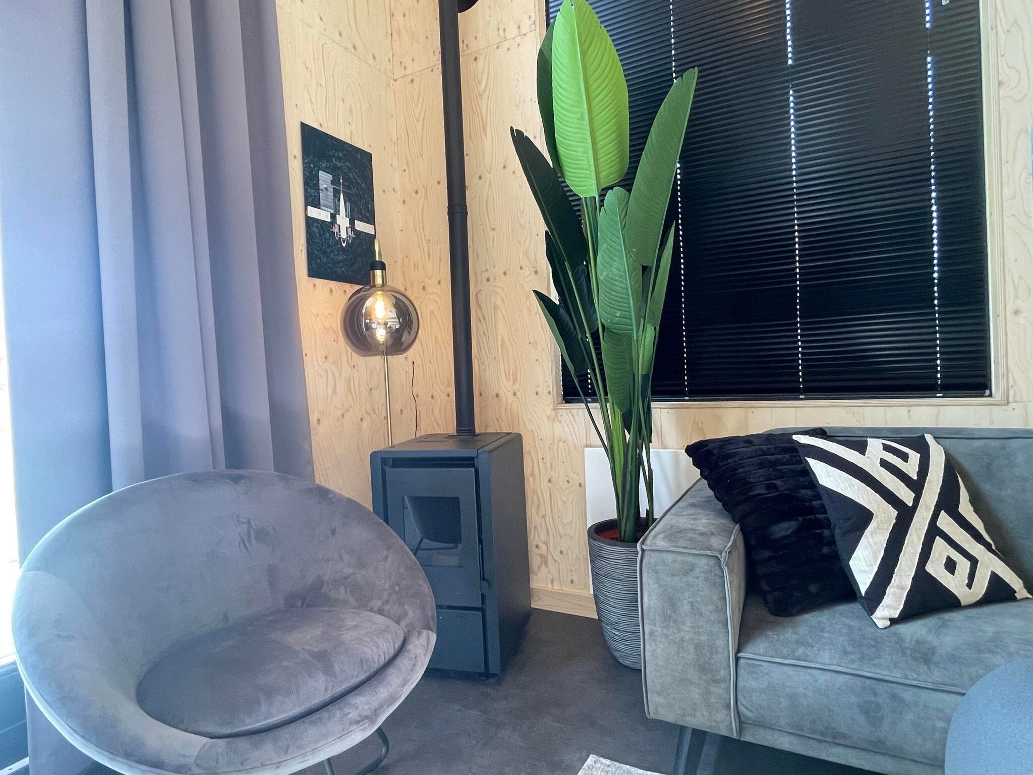 De woonkamer van Tiny House  4 personen in West-Graftdijk