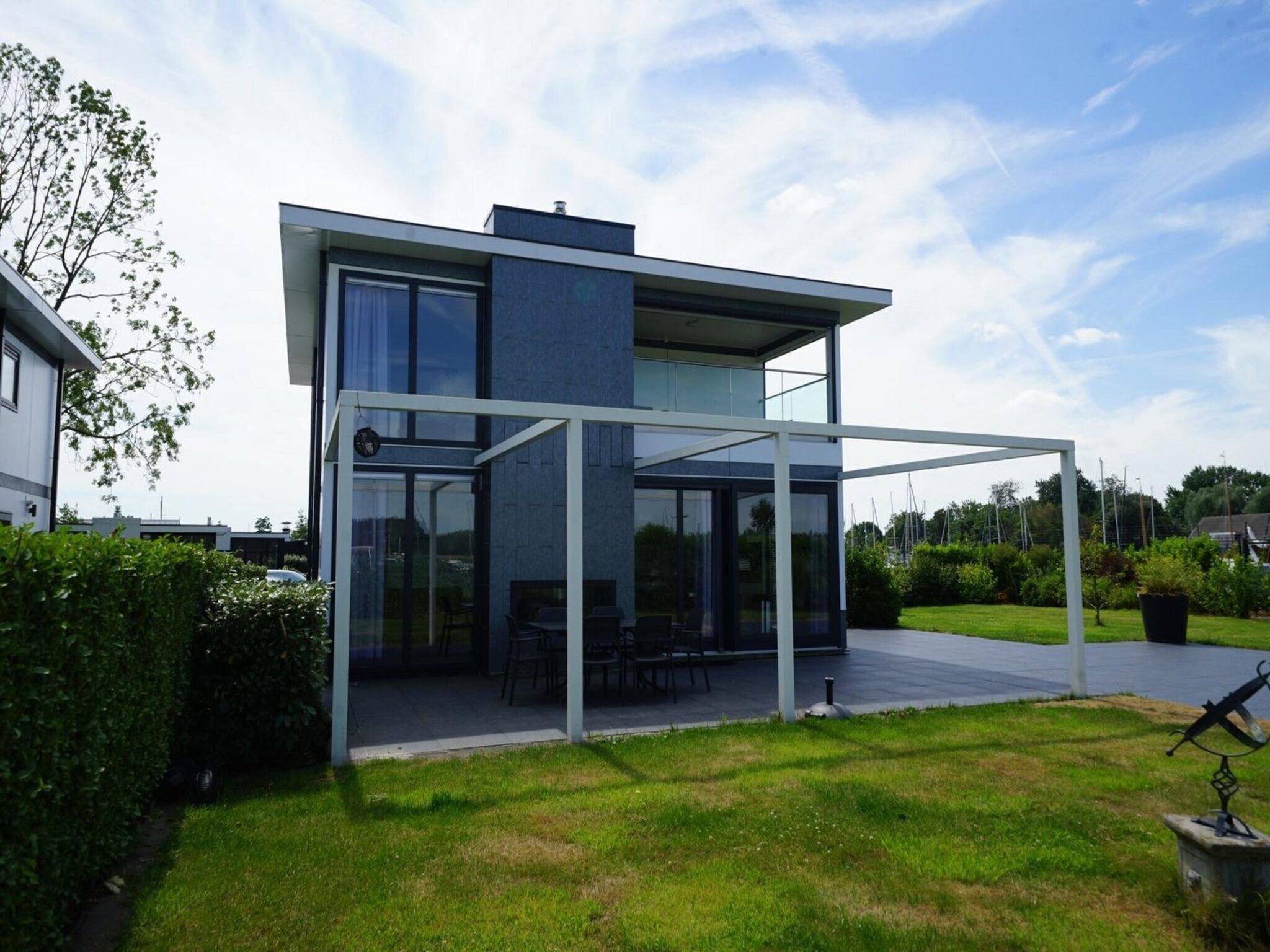 De buitenkant van Cube Magnifique 6 in Nijkerk