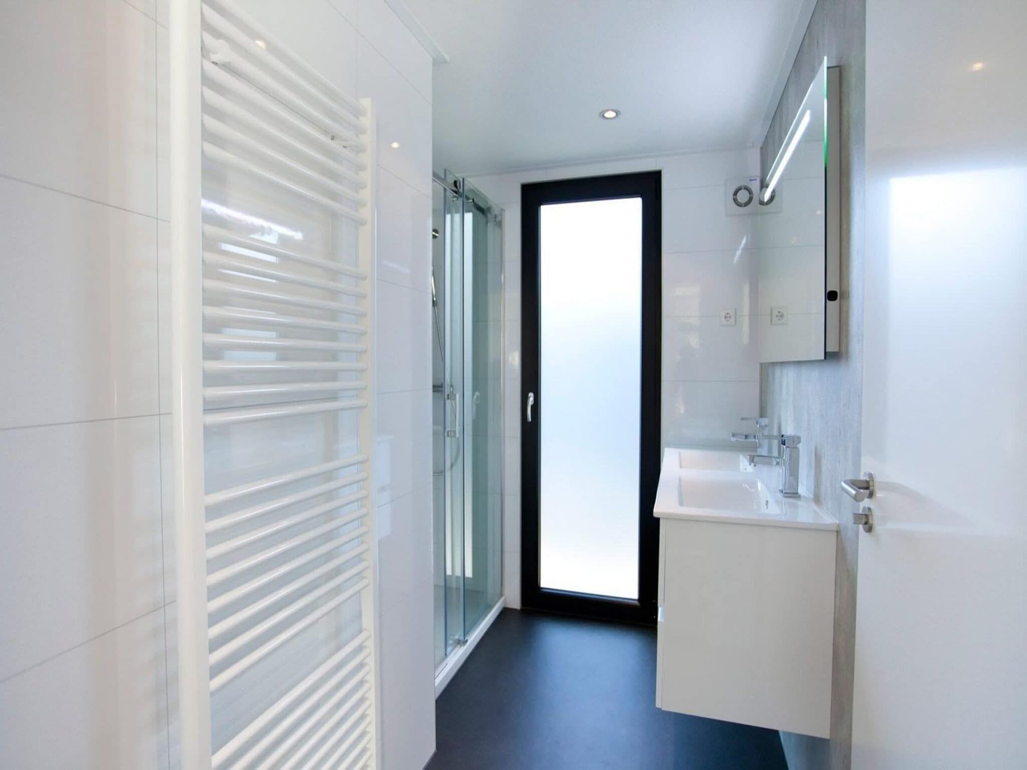 De badkamer van L-Cube 6 in Nijkerk