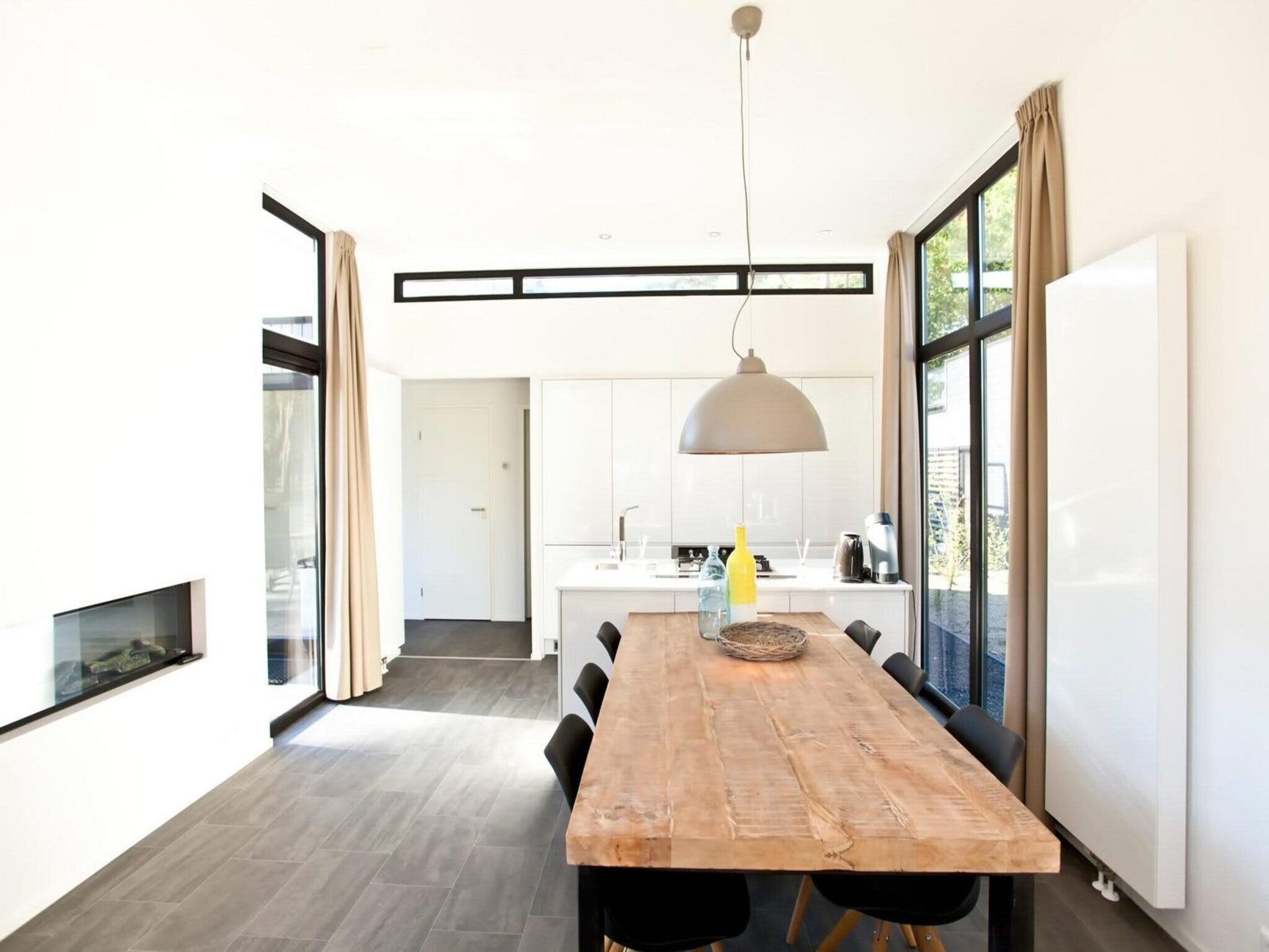 De eetkamer van L-Cube 6 in Nijkerk