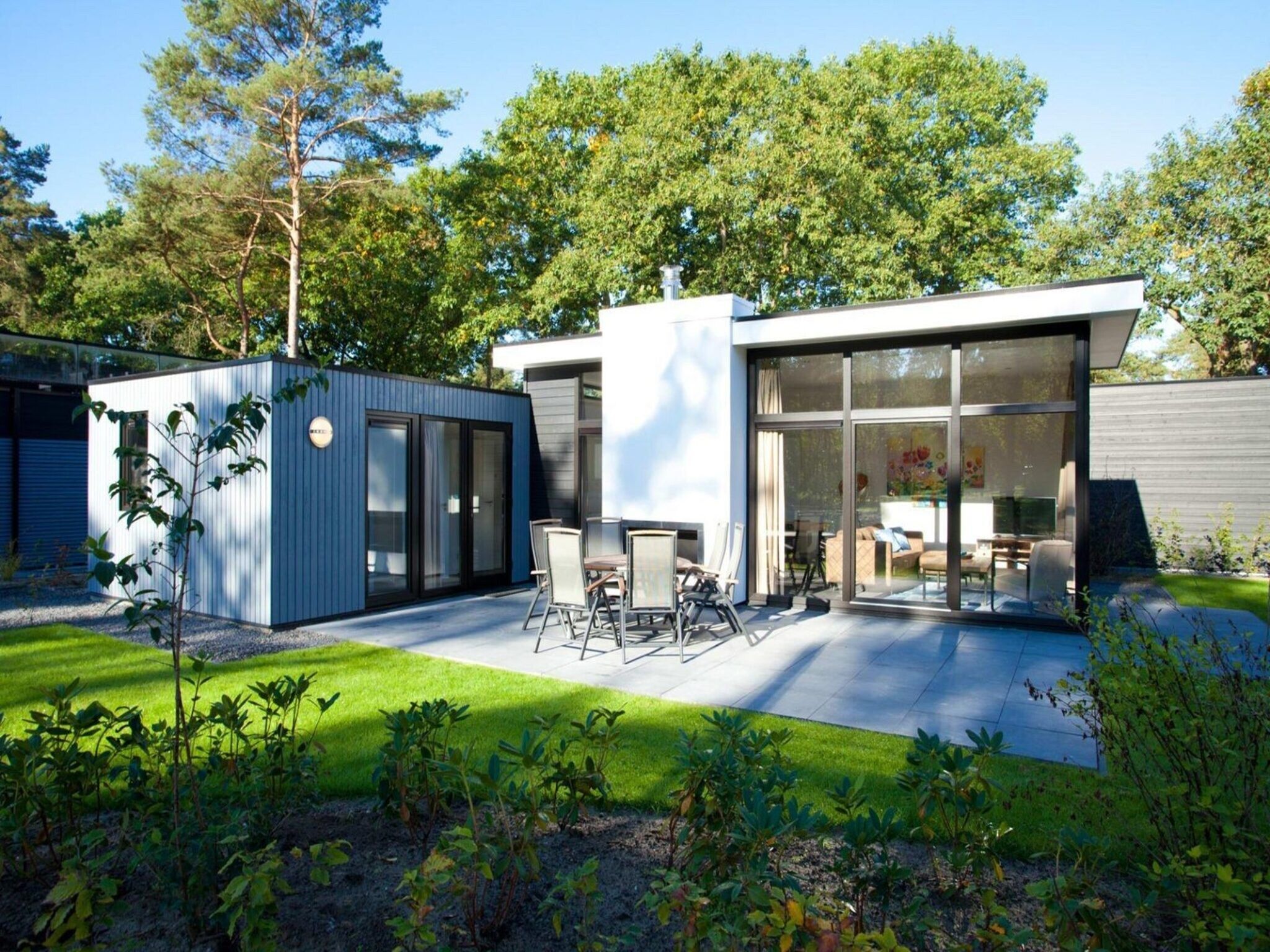 Het terras van L-Cube 6 in Nijkerk