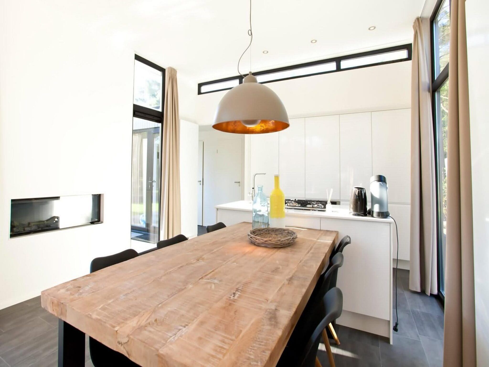 De eetkamer van L-Cube 6 in Nijkerk