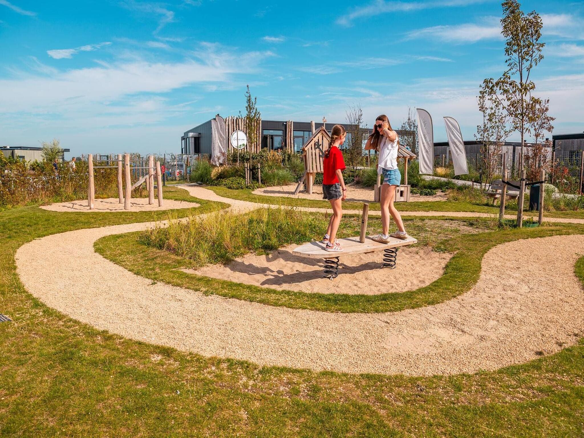 Parkfaciliteiten bij Cube Split XL Culinair Wellness 4 in Enkhuizen