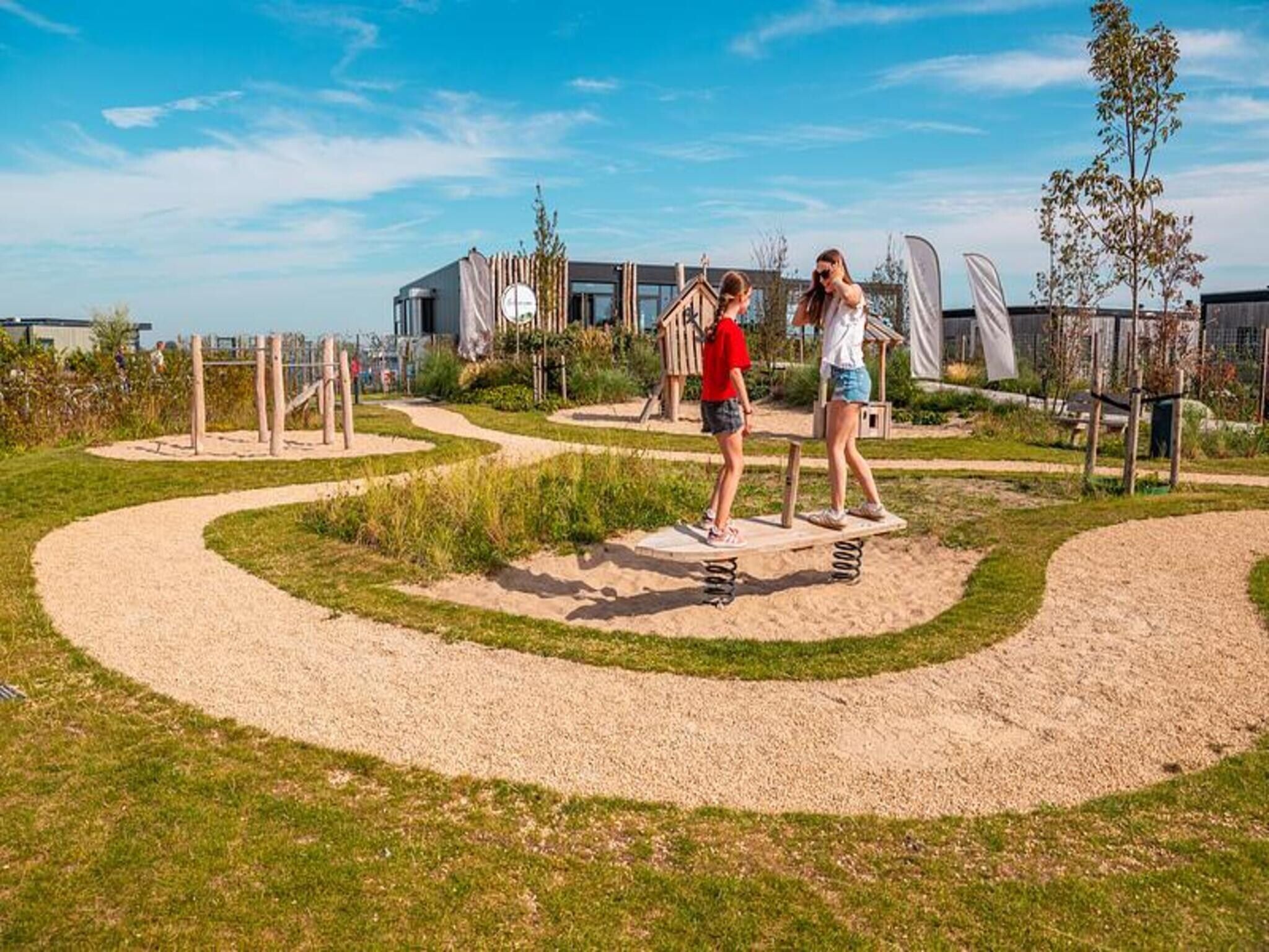 Parkfaciliteiten bij Cube Split Culinair Wellness 6 in Enkhuizen